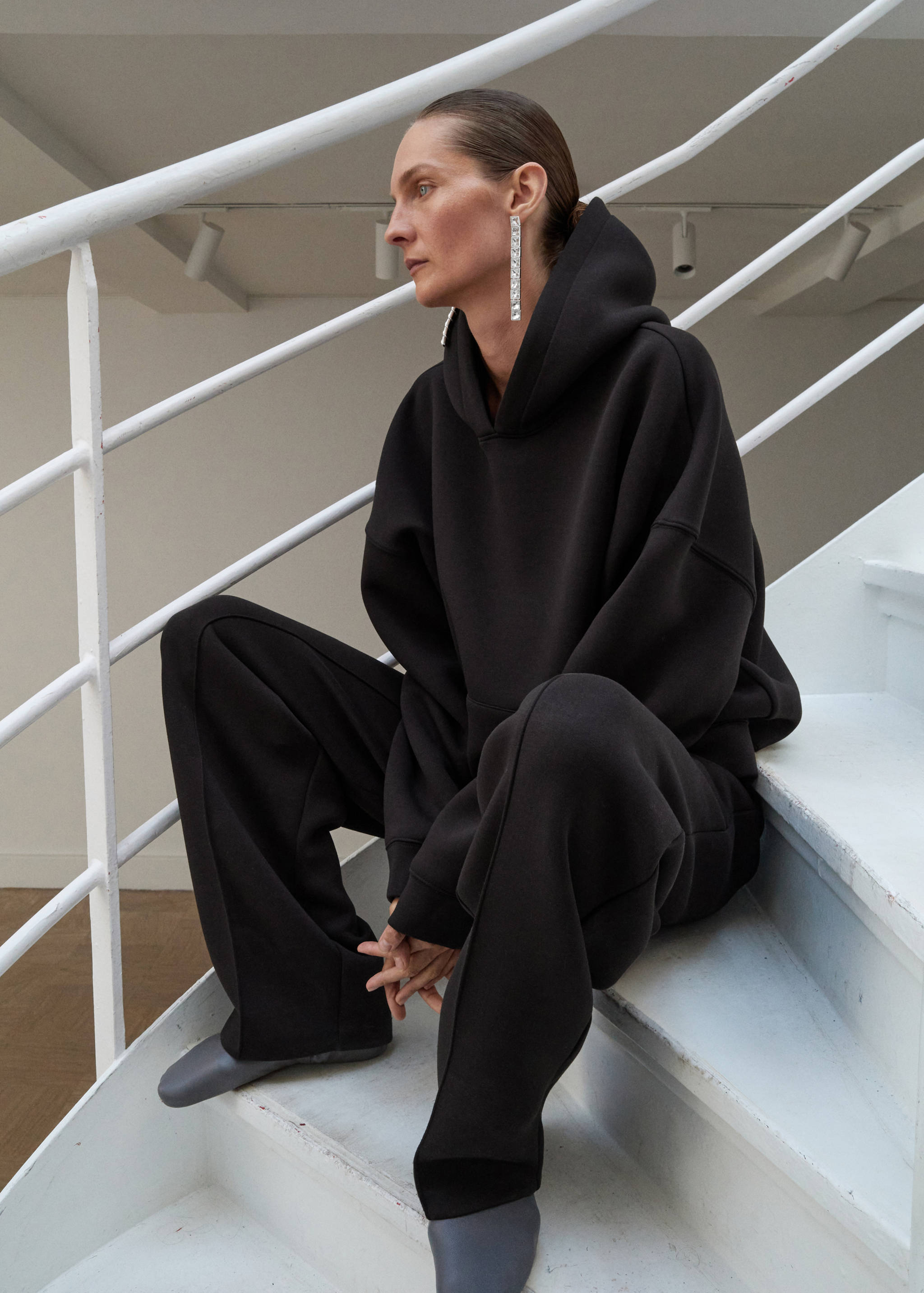 Mango Dikişli jogger pantolon görsel 8