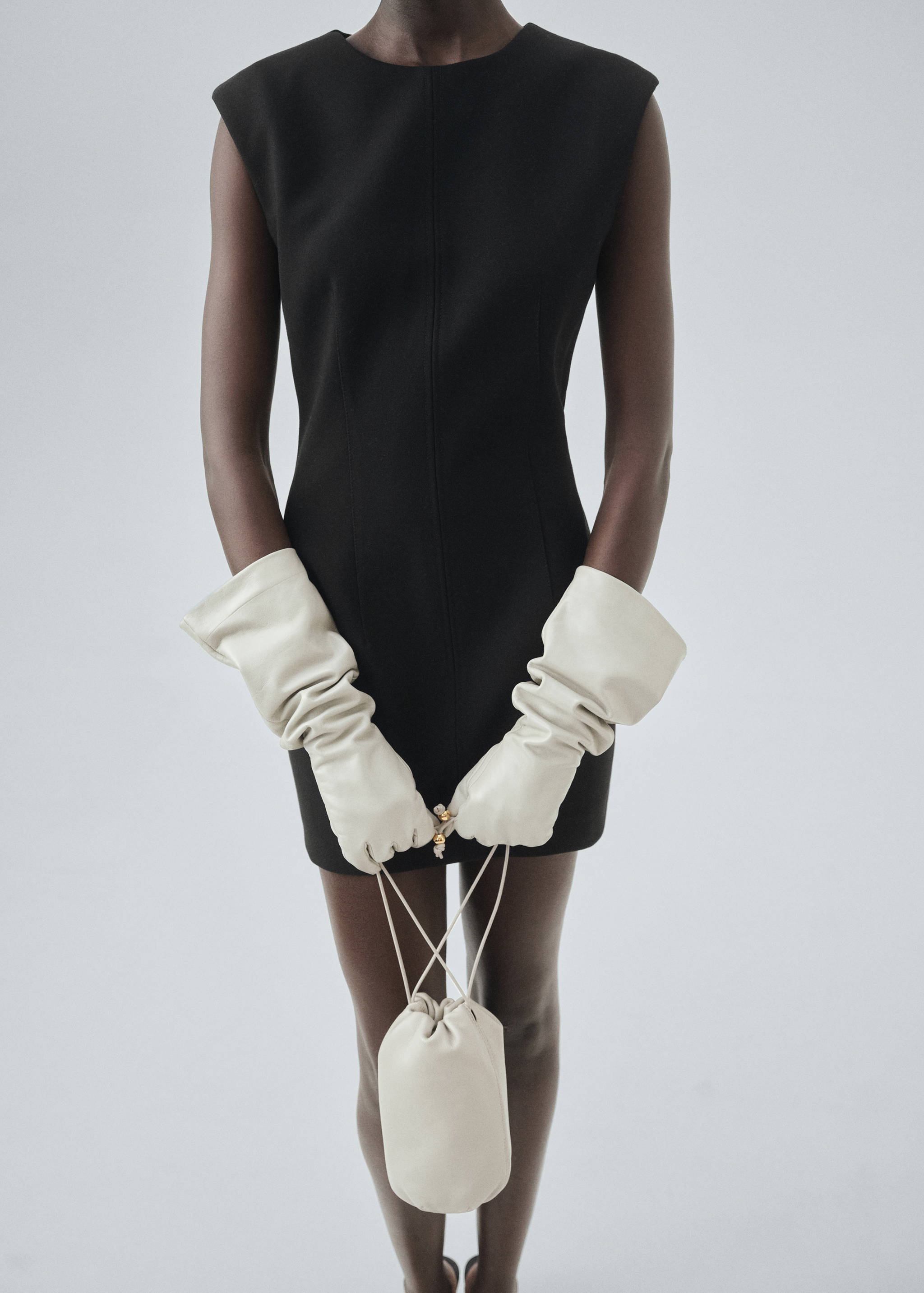 Dress with stitched pocket - Details of the article 2