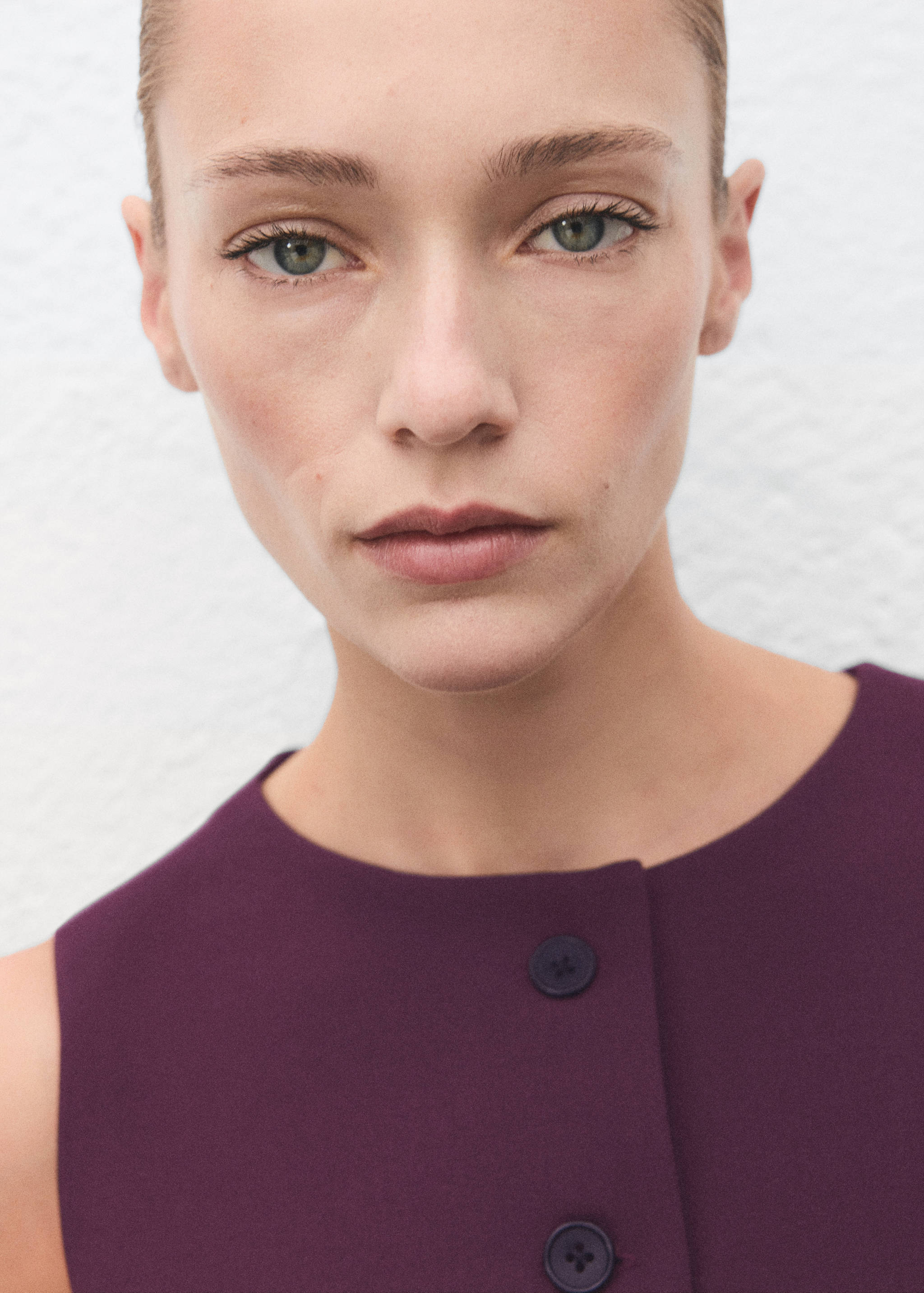 Suit waistcoat with buttons - Details of the article 6