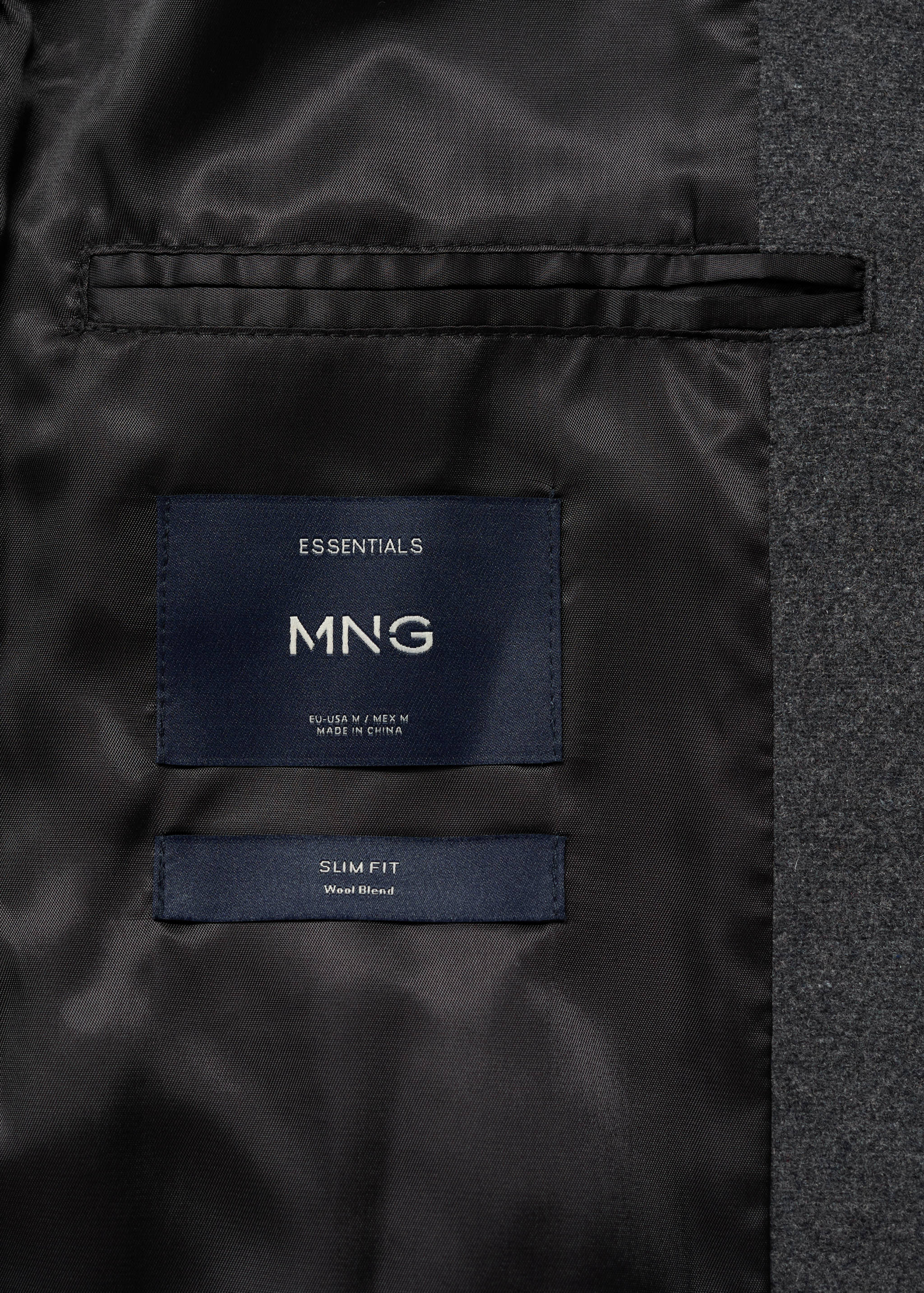 Wool funnel neck coat - Details of the article 0