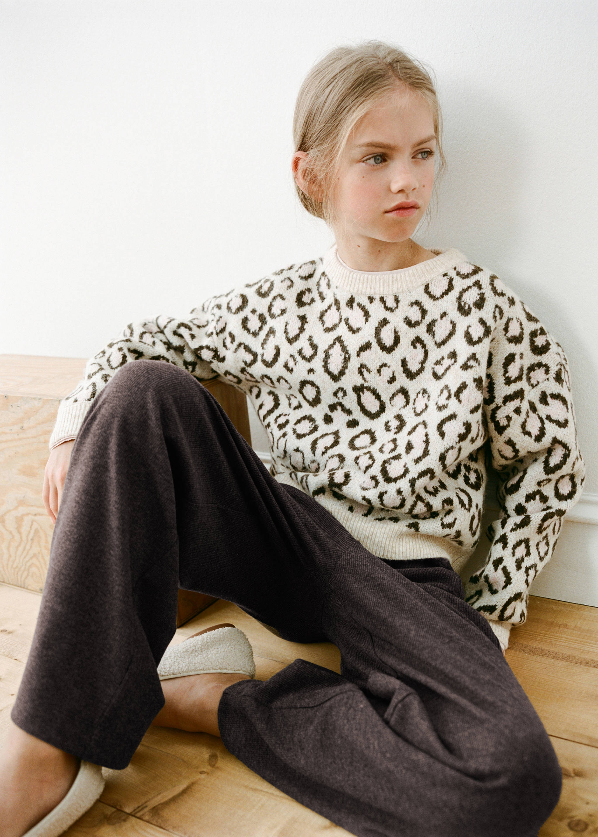 Wide leg knitted trousers - Details of the article 5