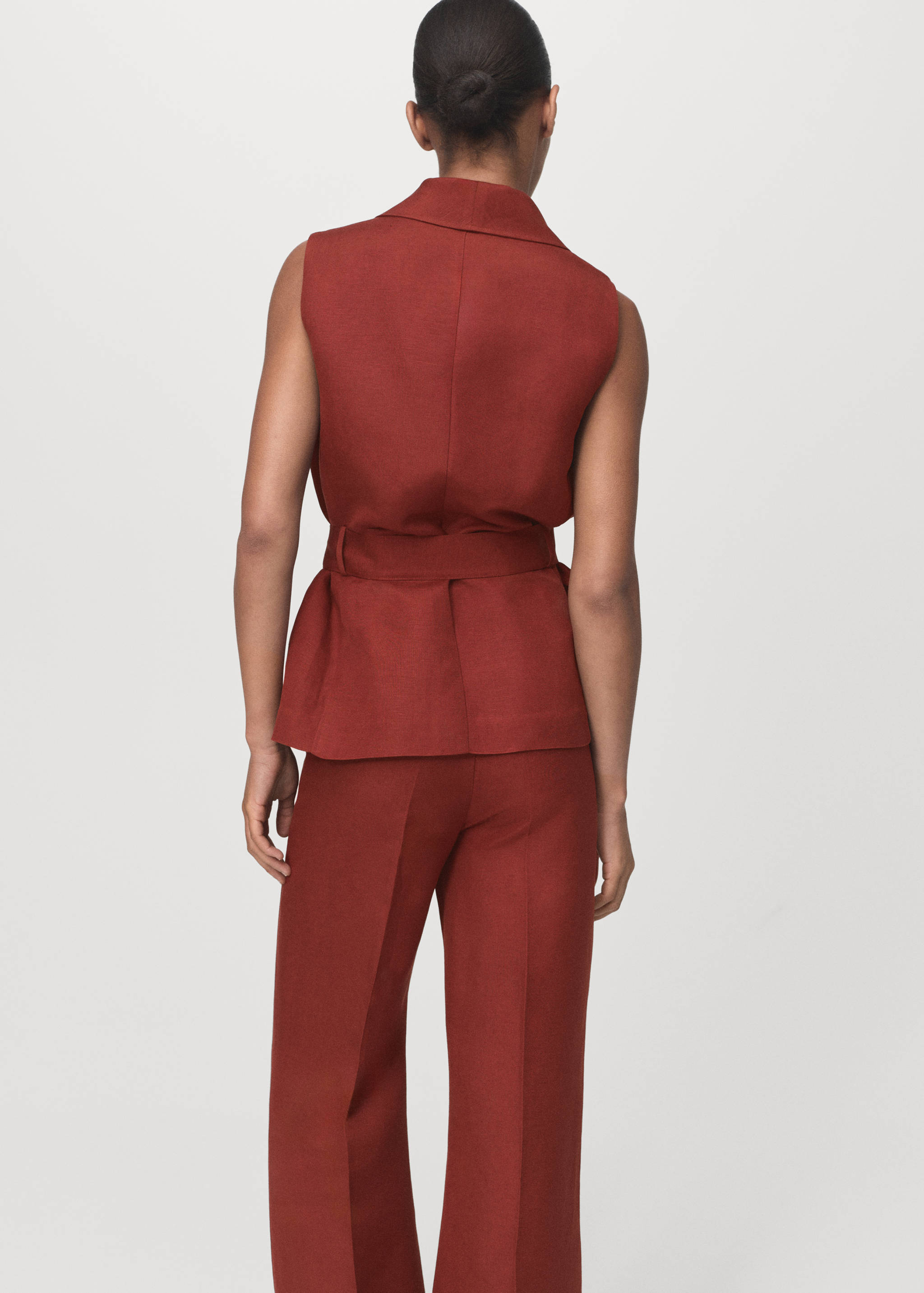 Linen suit vest with belt - Details of the article 1