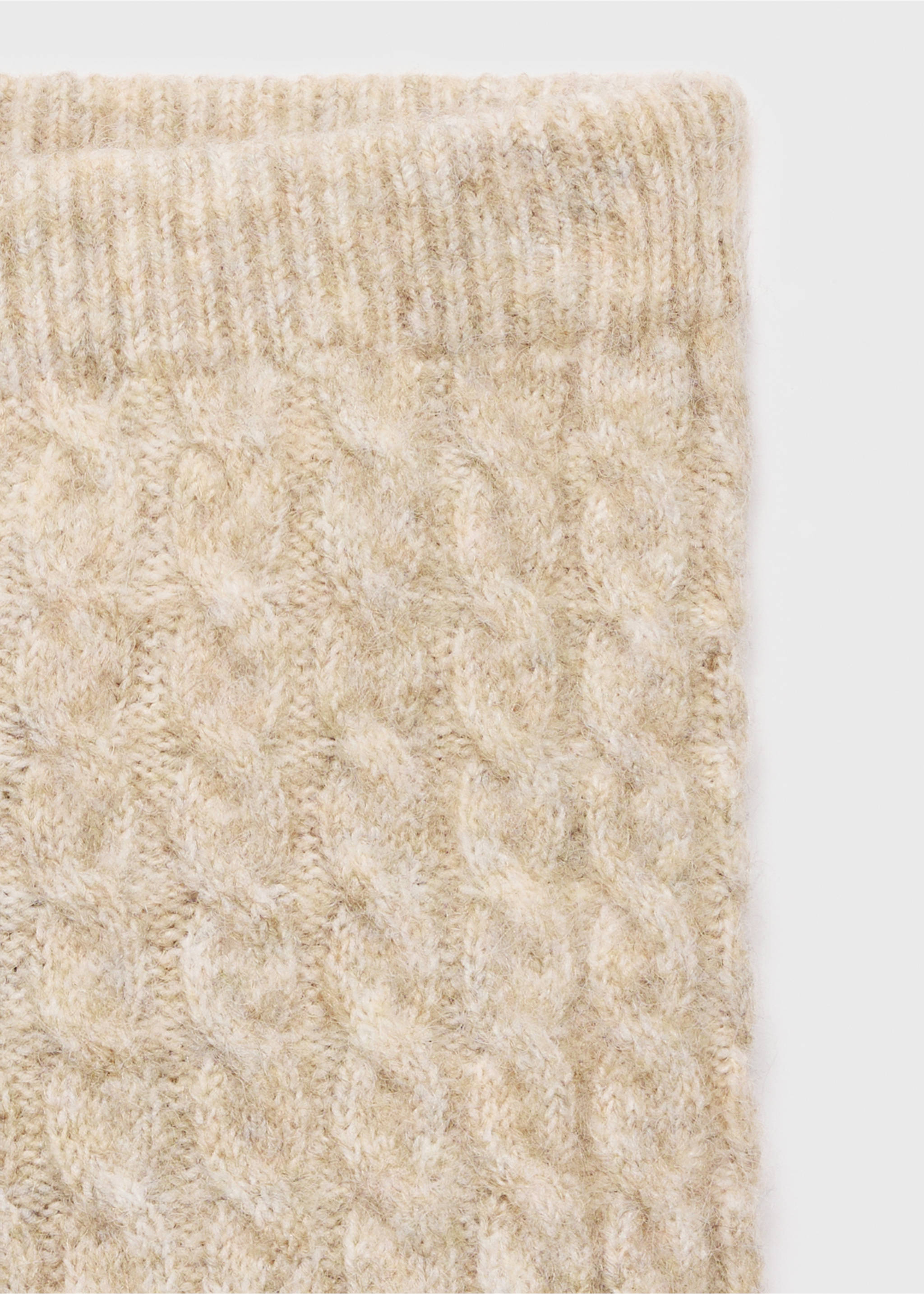 Knitted leggings - Details of the article 8, Sand. Ref: 17066737-00.