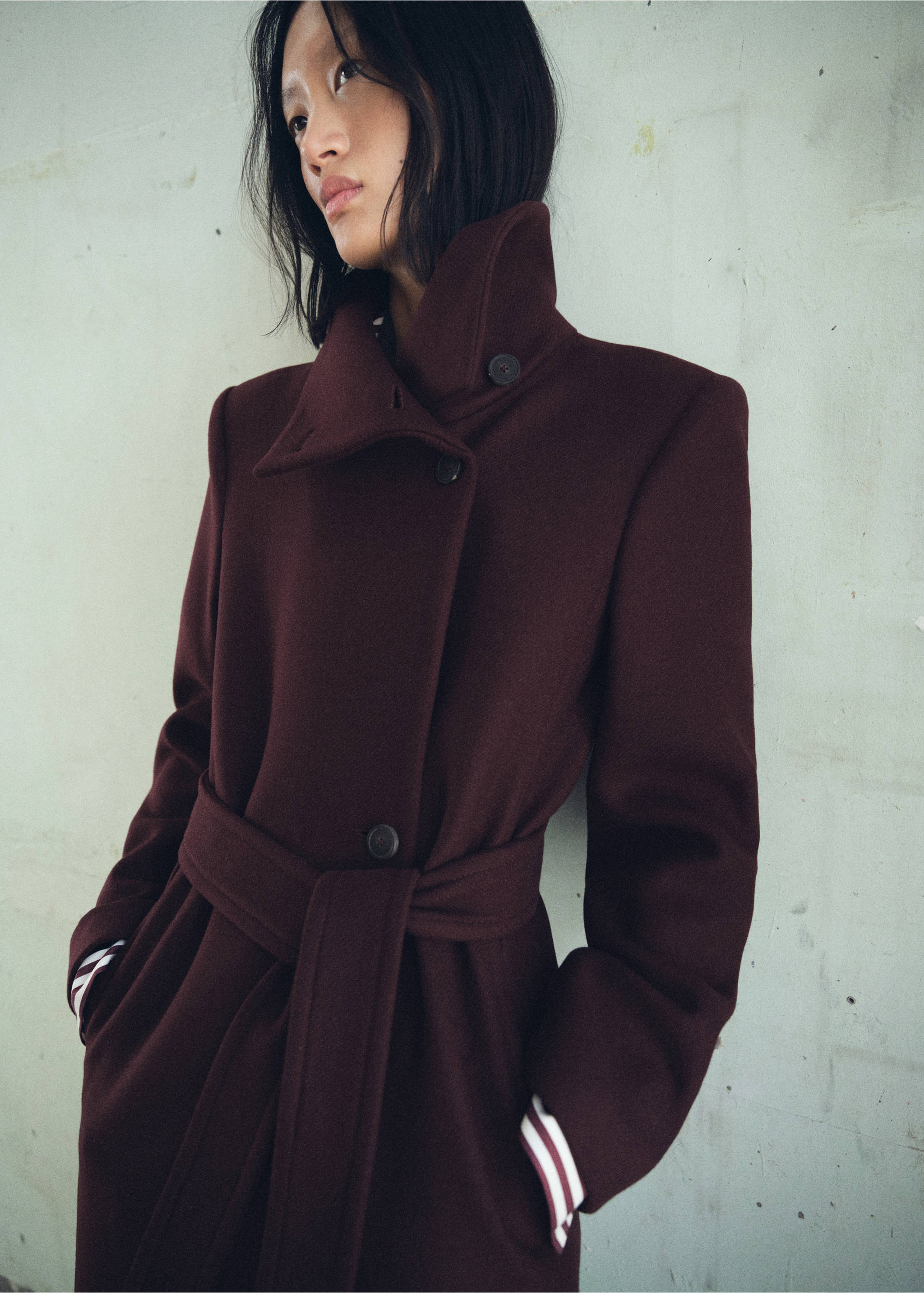 Manteco wool coat with belt - Details of the article 1, Maroon. Ref: 17066744-00.