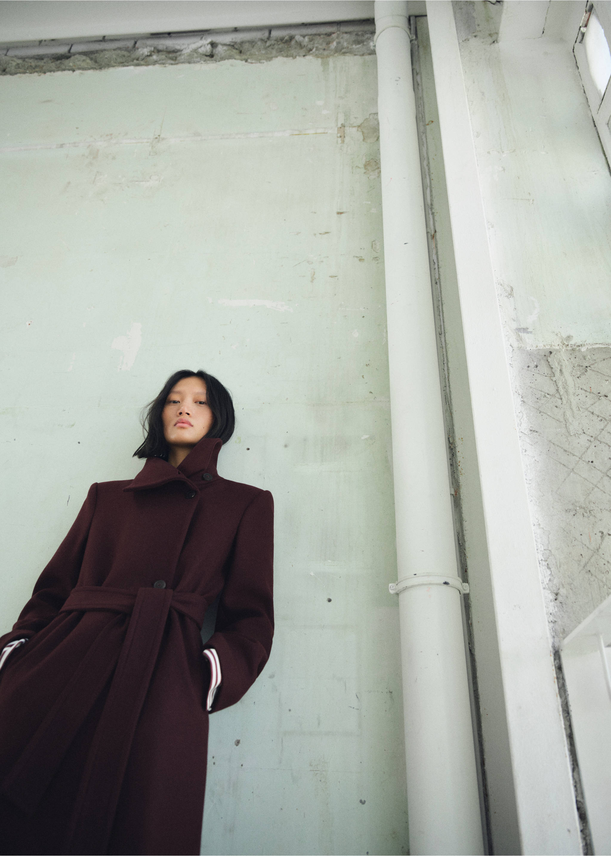Manteco wool coat with belt - Details of the article 2, Maroon. Ref: 17066744-00.