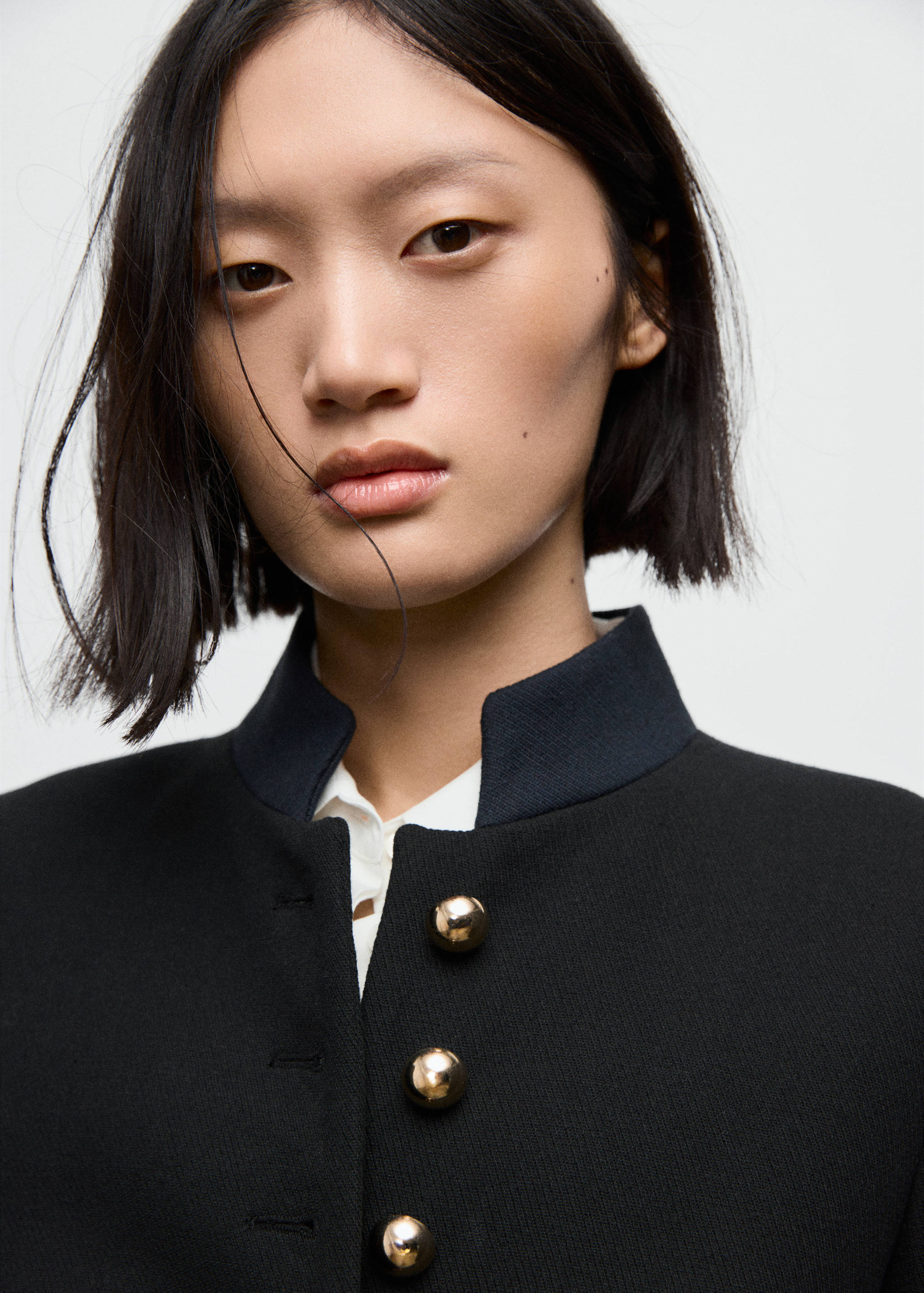 Fitted jacket with band collar - Details of the article 2