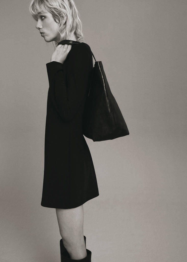 Long-sleeved dress with draped neck — Black