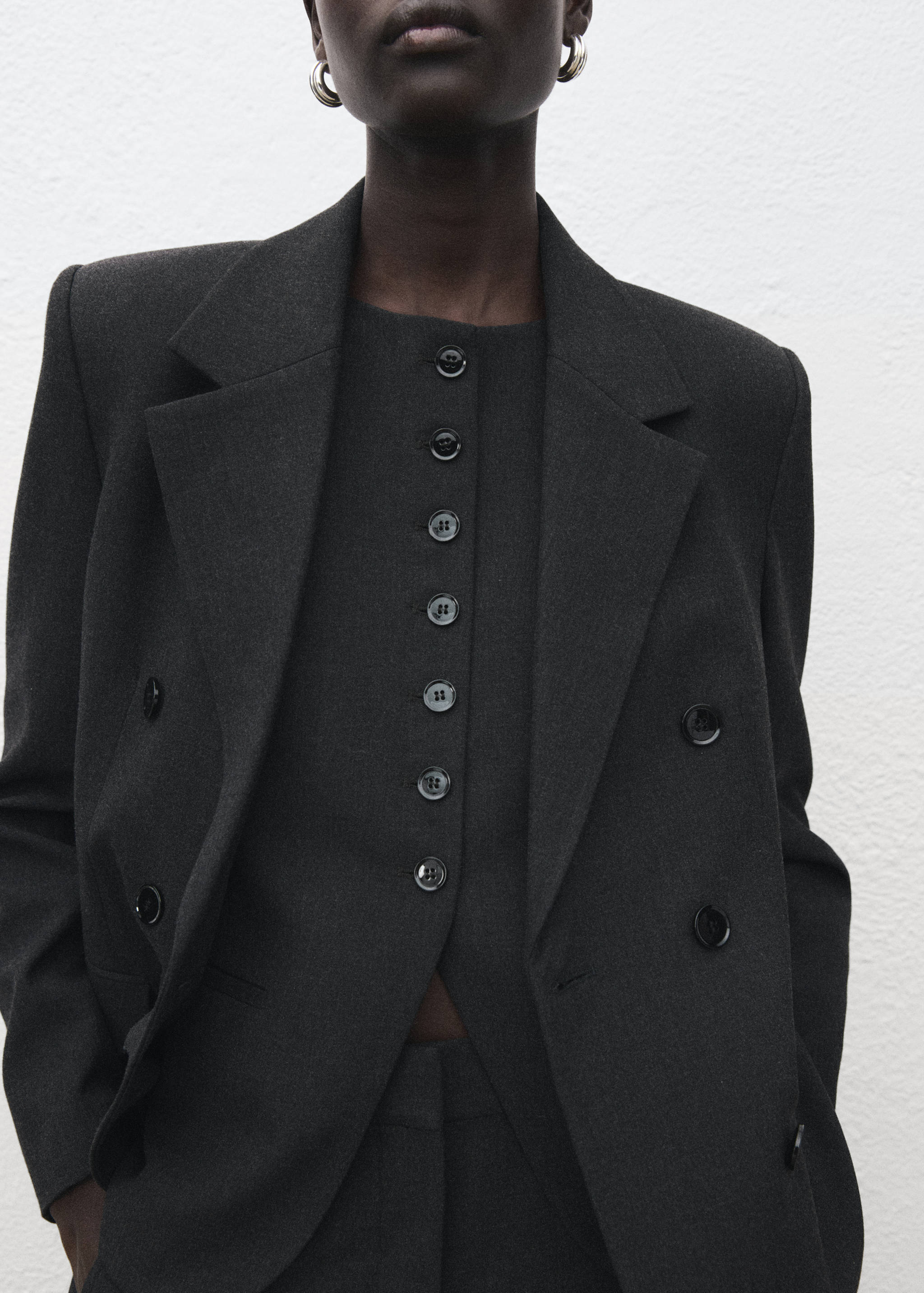 Round-neck suit vest - Details of the article 6