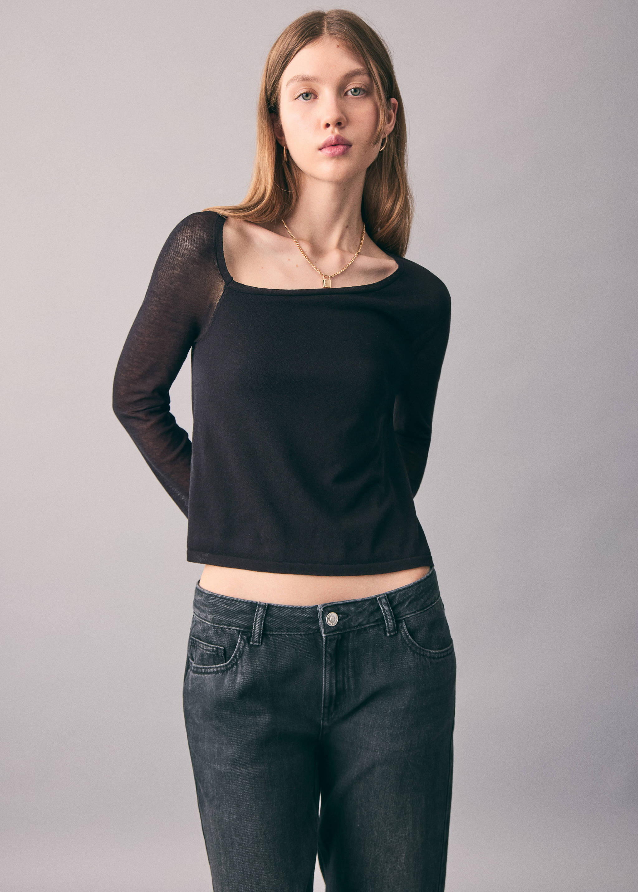 T-shirt with asymmetrical neckline - Medium plane