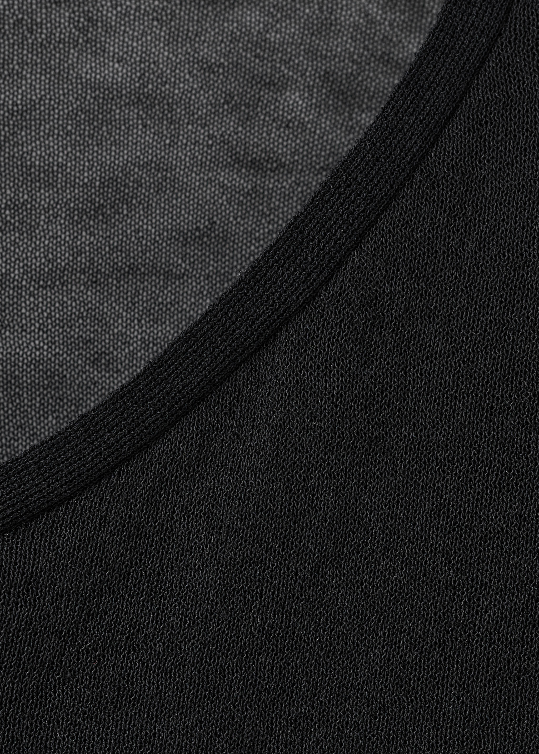 T-shirt with asymmetrical neckline - Details of the article 8