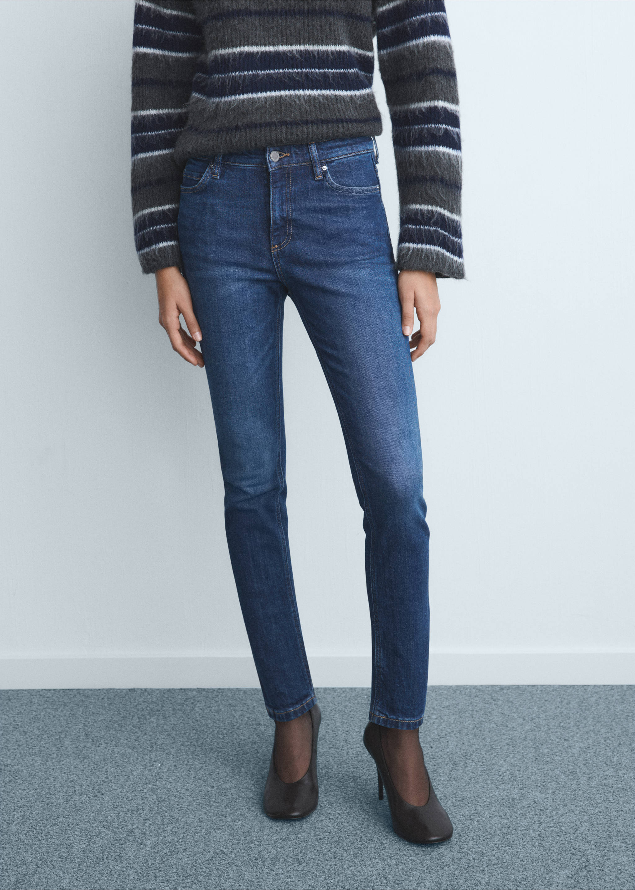 Jean skinny taille normale - Plan moyen, Bleu foncé. Ref: 17067764-00.