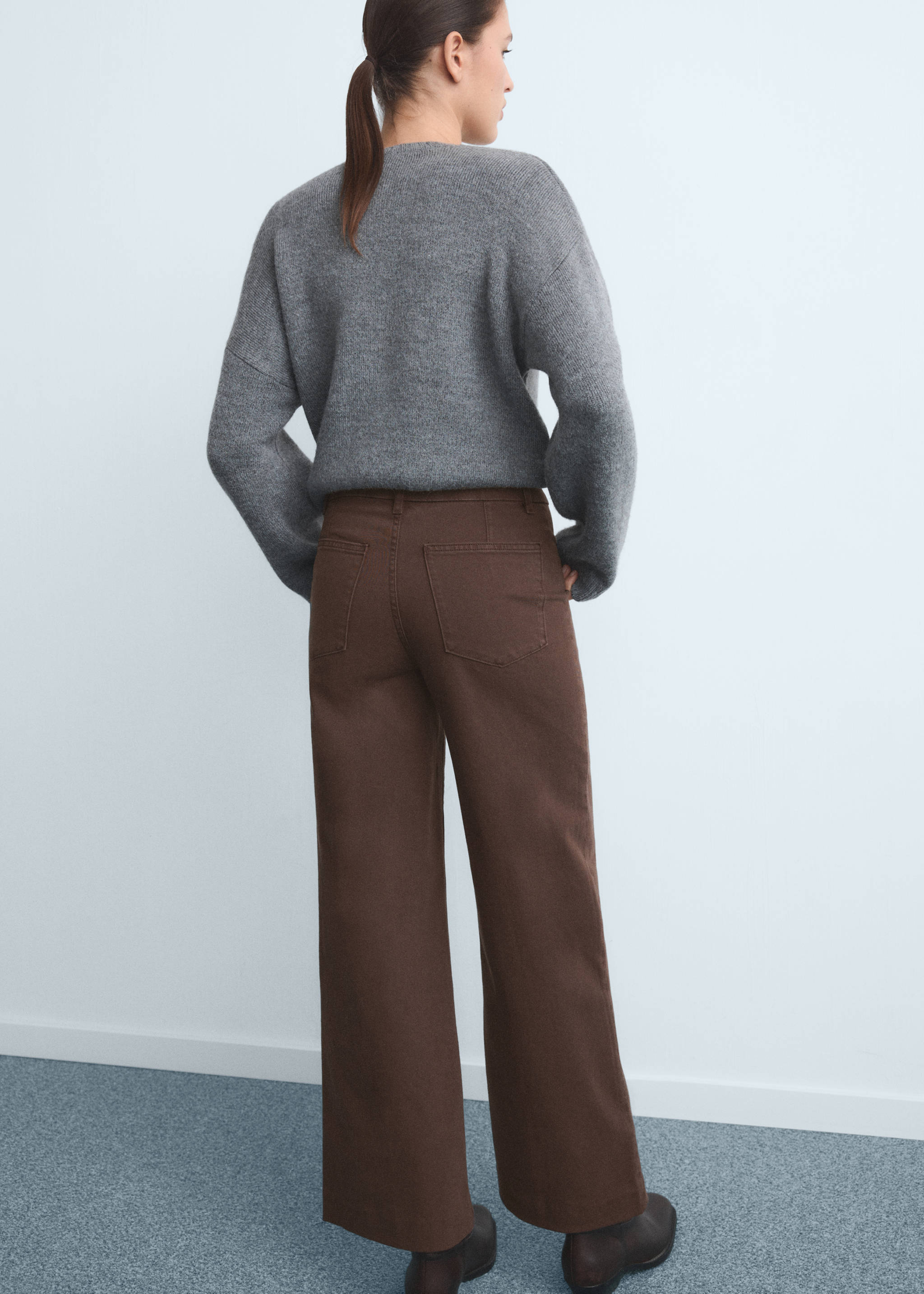 جينز واسع الساق بخصر عالي مع تفاصيل الخياطة - الجهة الخلفية للمنتج