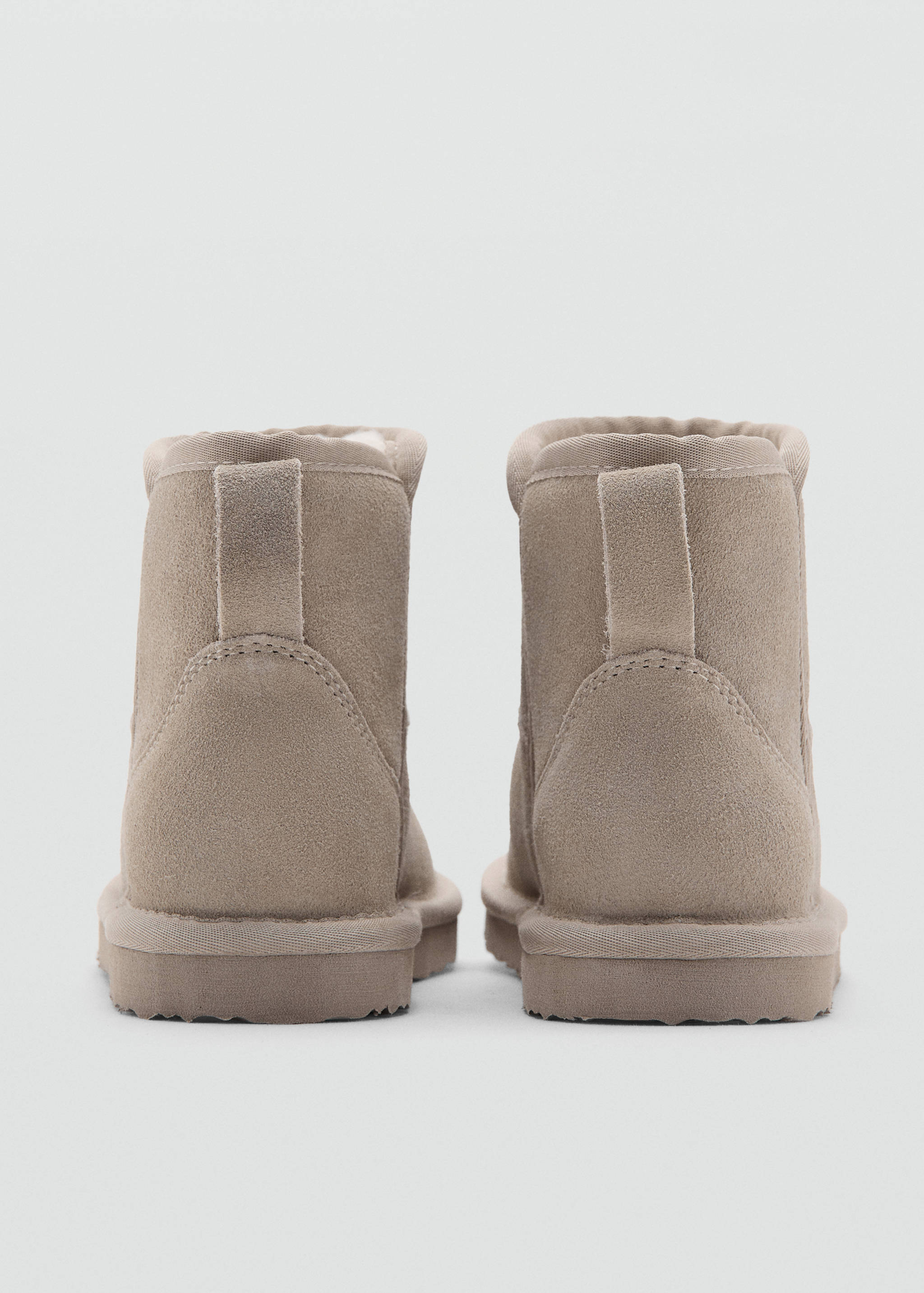 Sheepskin-lined ankle boots - Details of the article 1