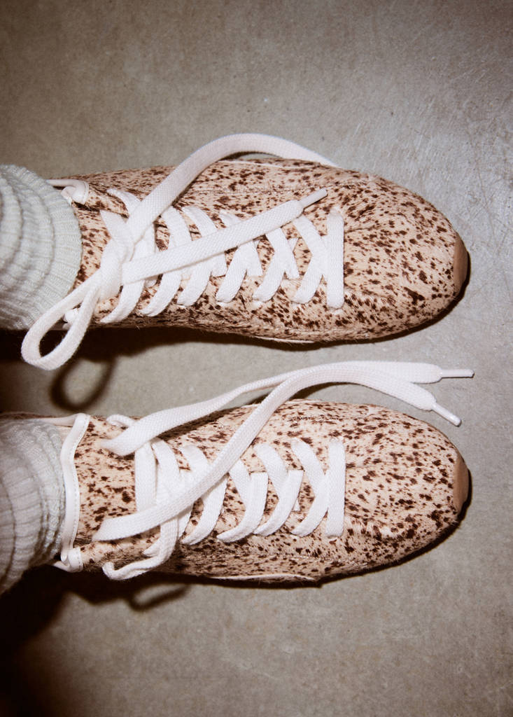 Leather trainers with fleece — Beige