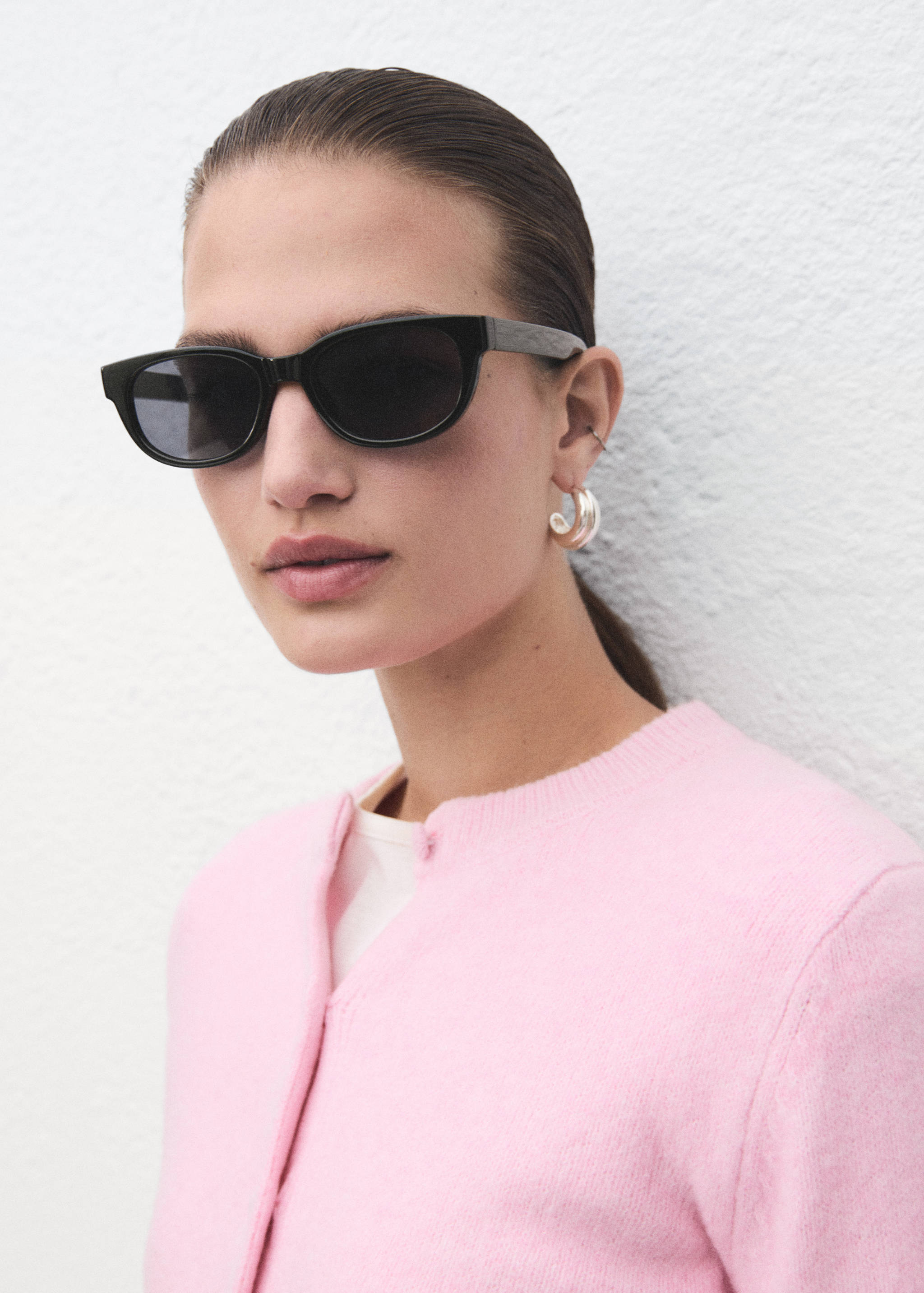 Knitted button cardigan - Details of the article 1