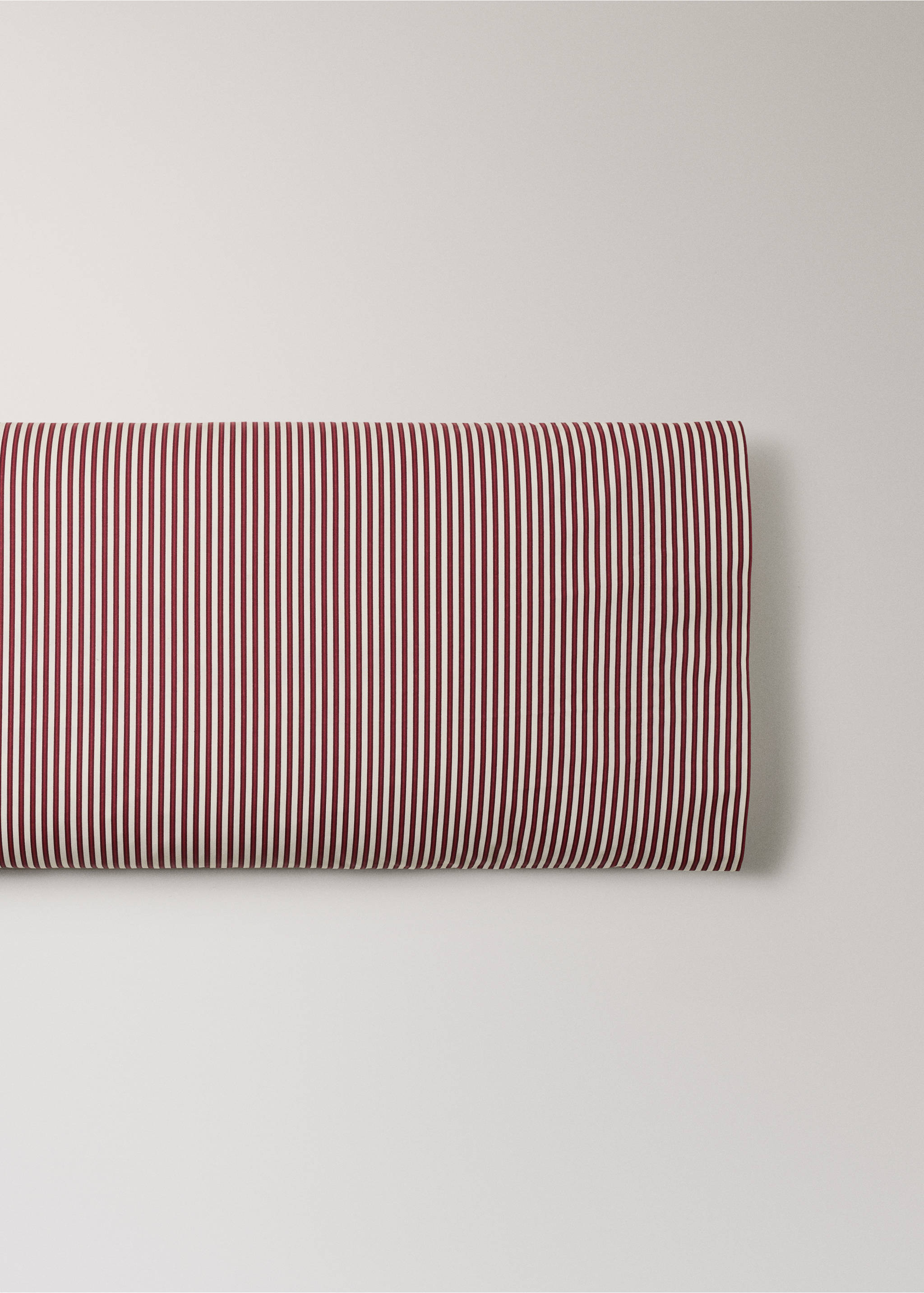 Kissenbezug aus Baumwollperkal, gestreift, wendbar, 45x110 cm - Artikel ohne Model, Granatrot. Ref: 17067784-00.