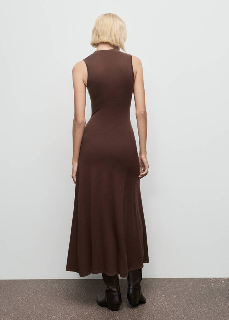 Perkins-neck knitted dress — Chocolate