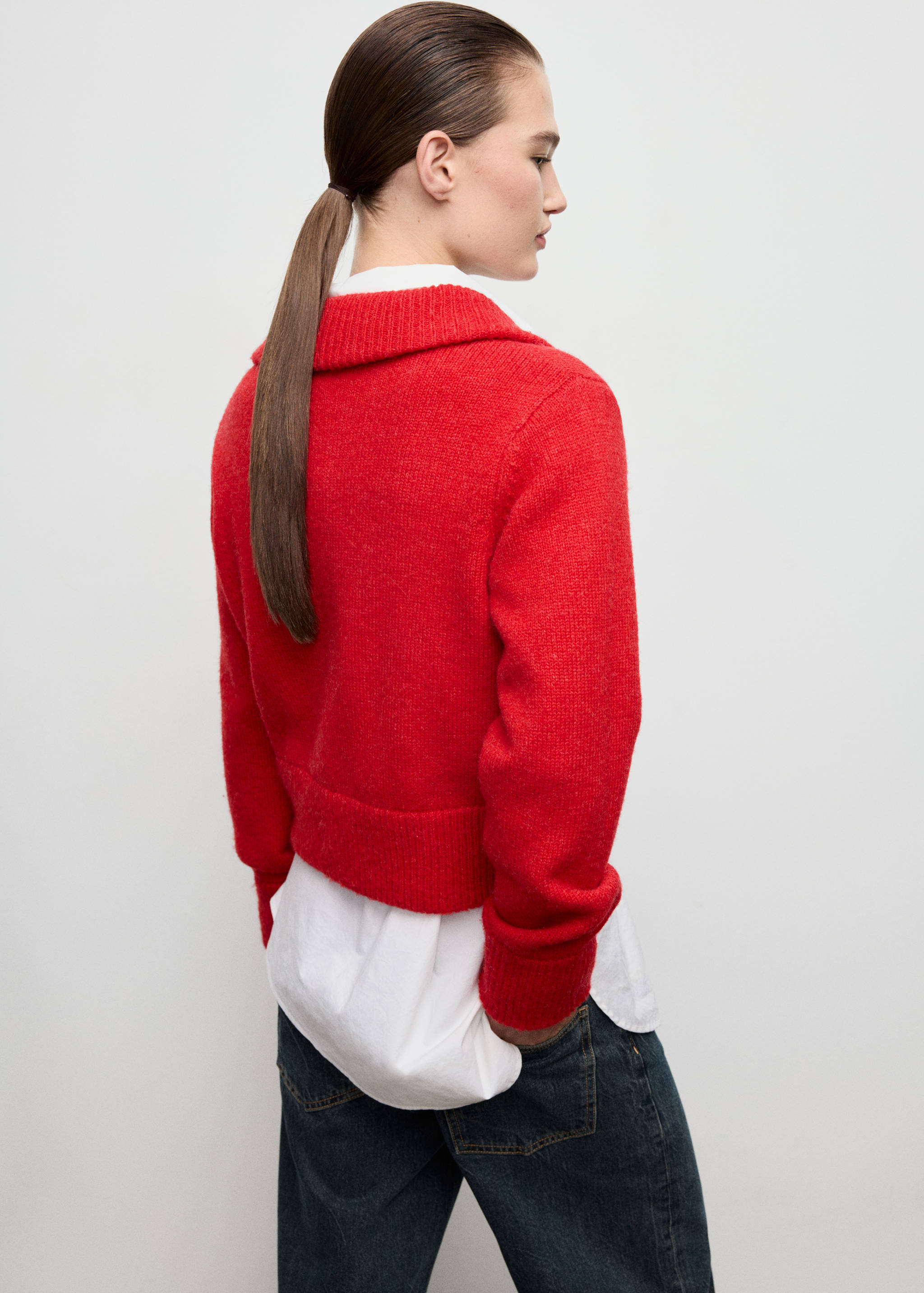 Cardigan with shirt collar - Reverse of the article