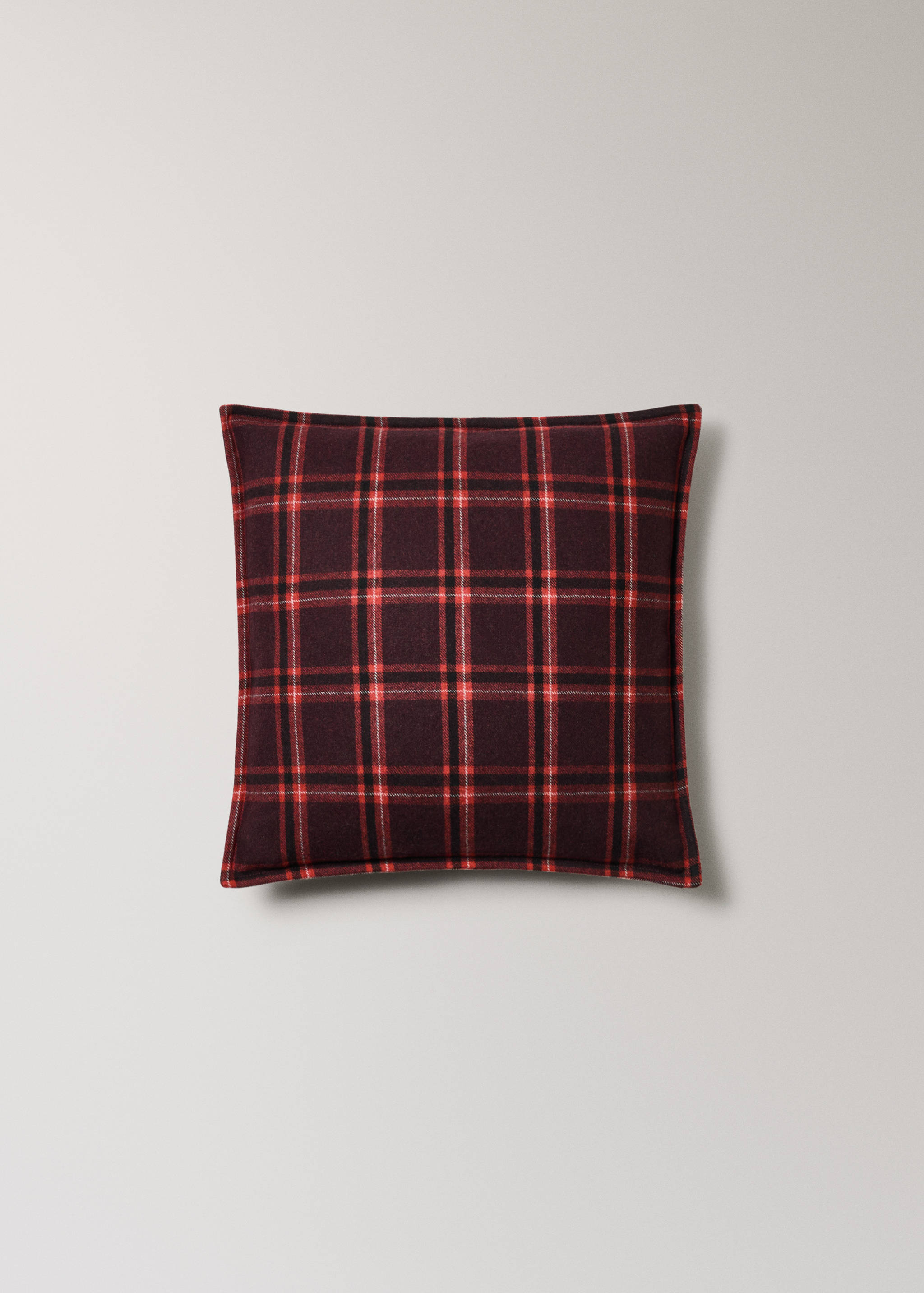 Putetrekk i ull med rutemønster, 45x45 cm - Artikkel uten modell