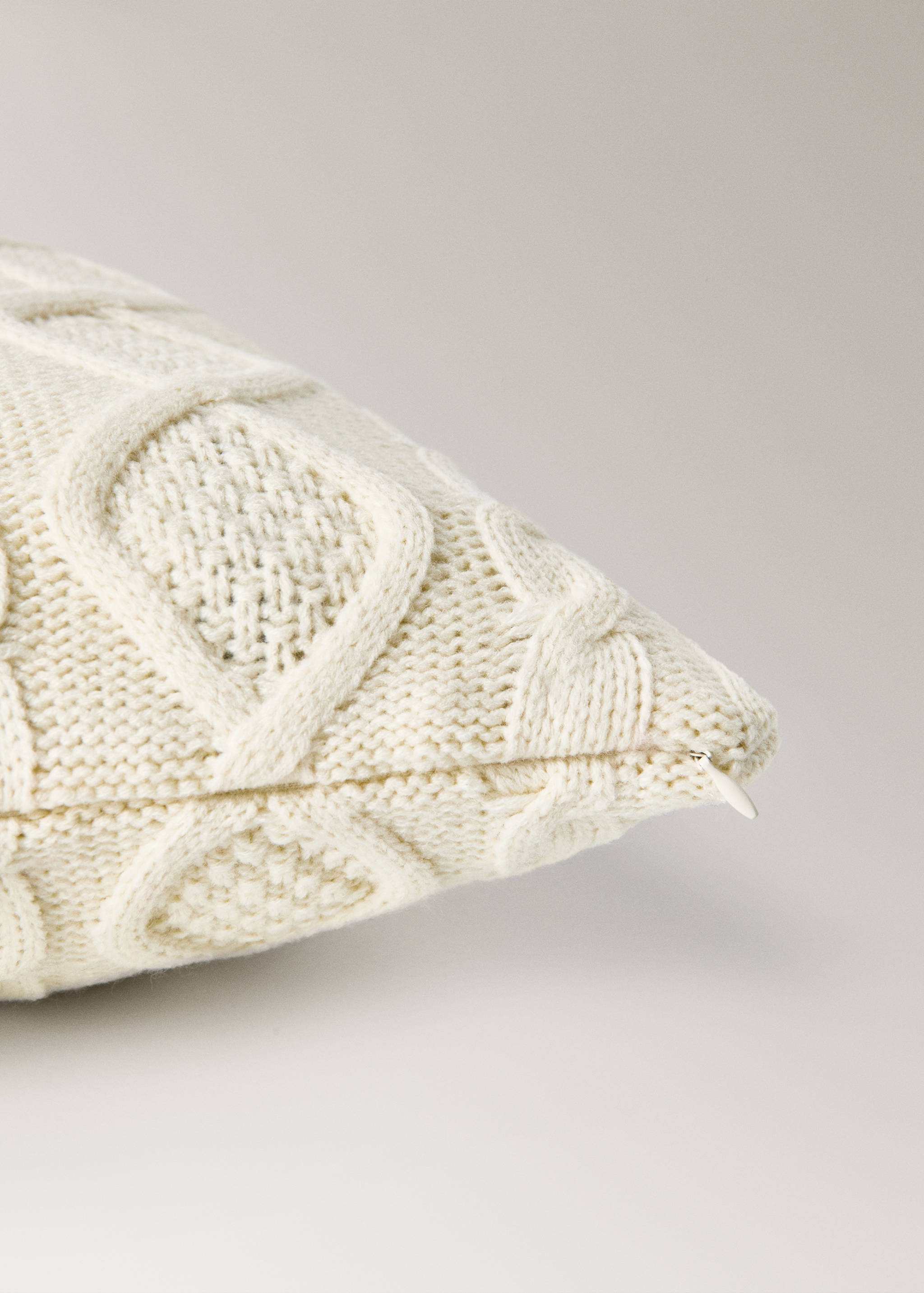 Children’s cable-knit cushion cover 45x45 cm - Details of the article 3