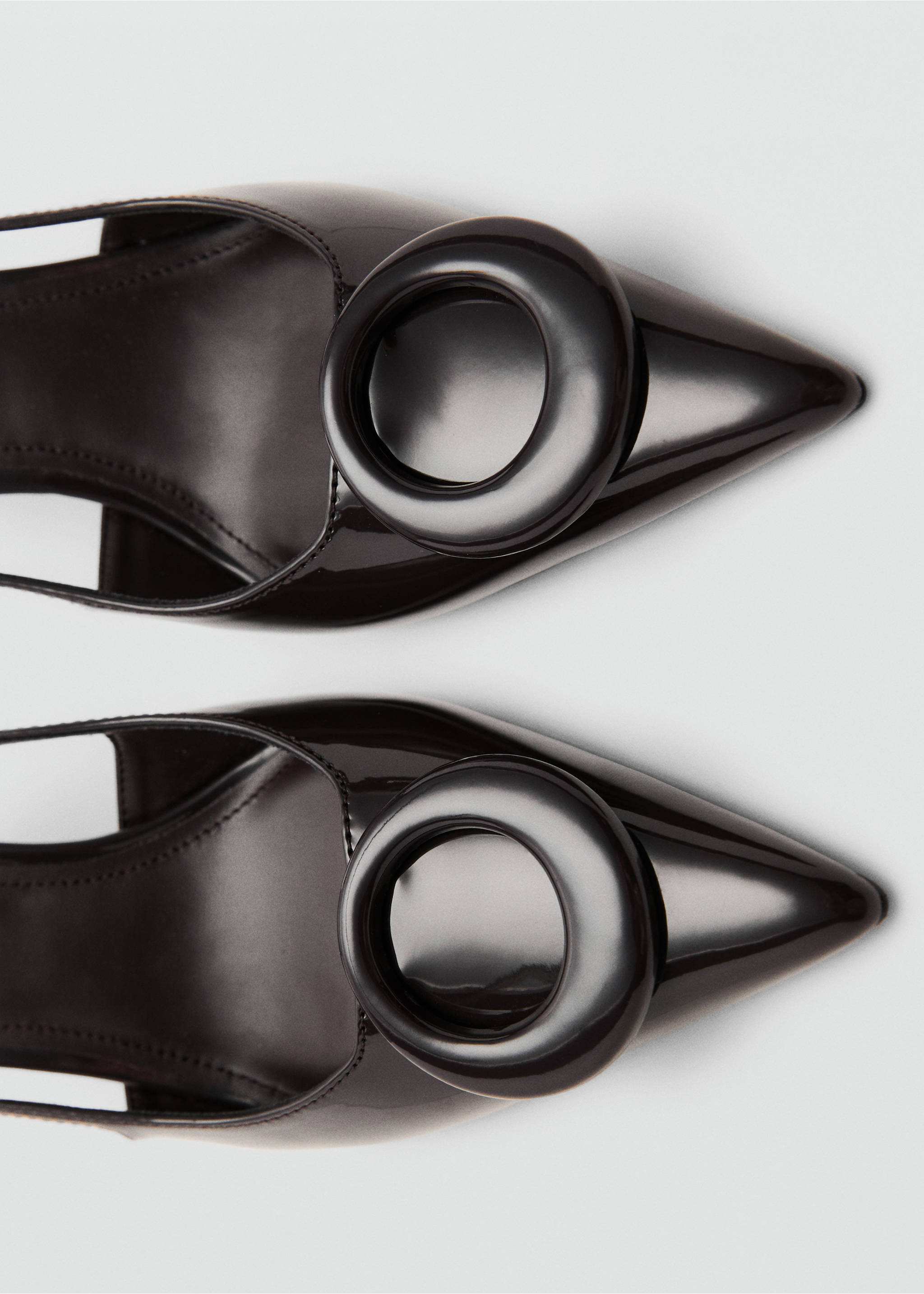 Patent leather high-heeled shoes with ring detail - Details of the article 2, Chocolate. Ref: 17067904-00.