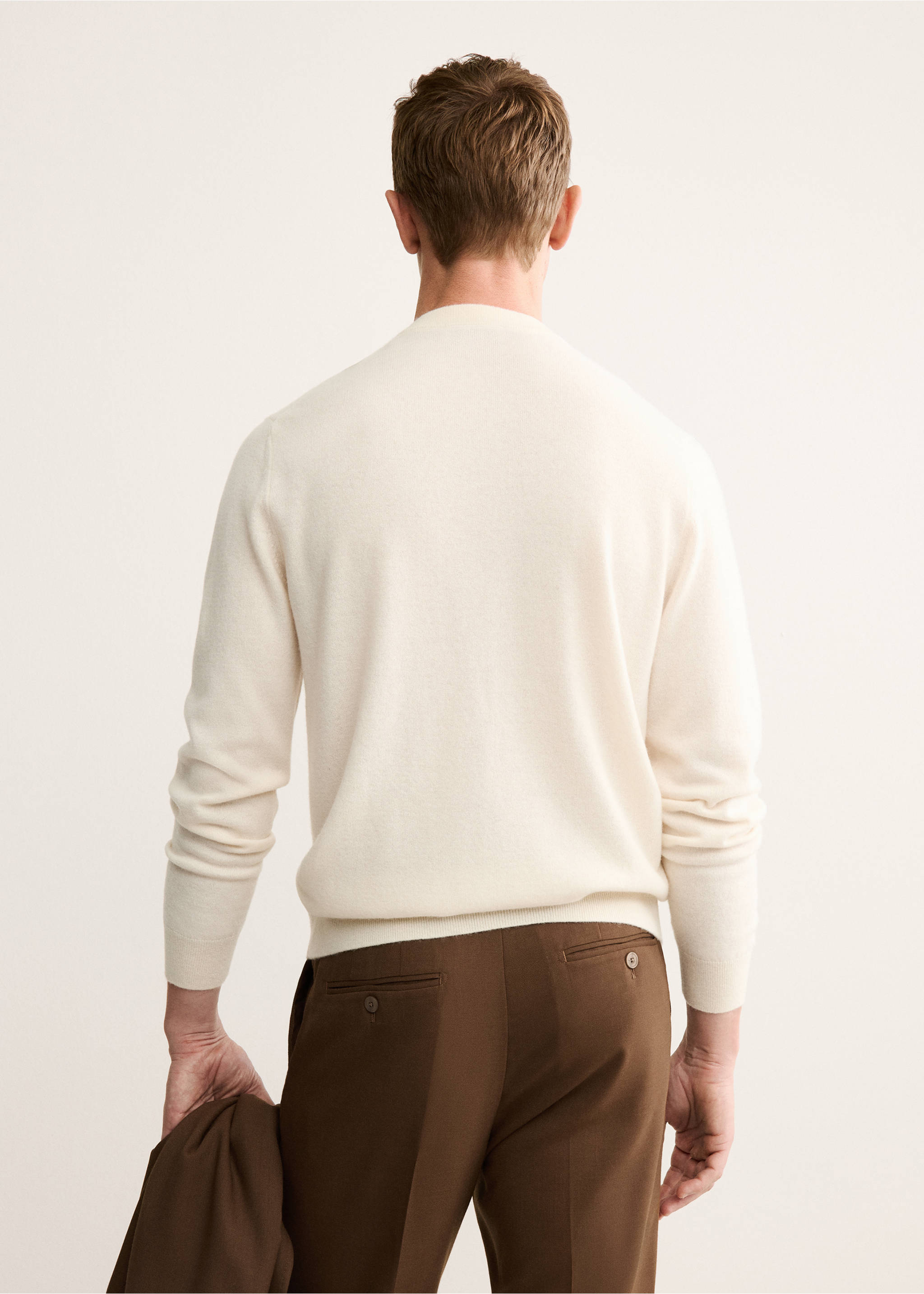Jersey 100% cashmere regular fit - Reverso del artículo, Blanco marfil. Ref: 17068276-00.