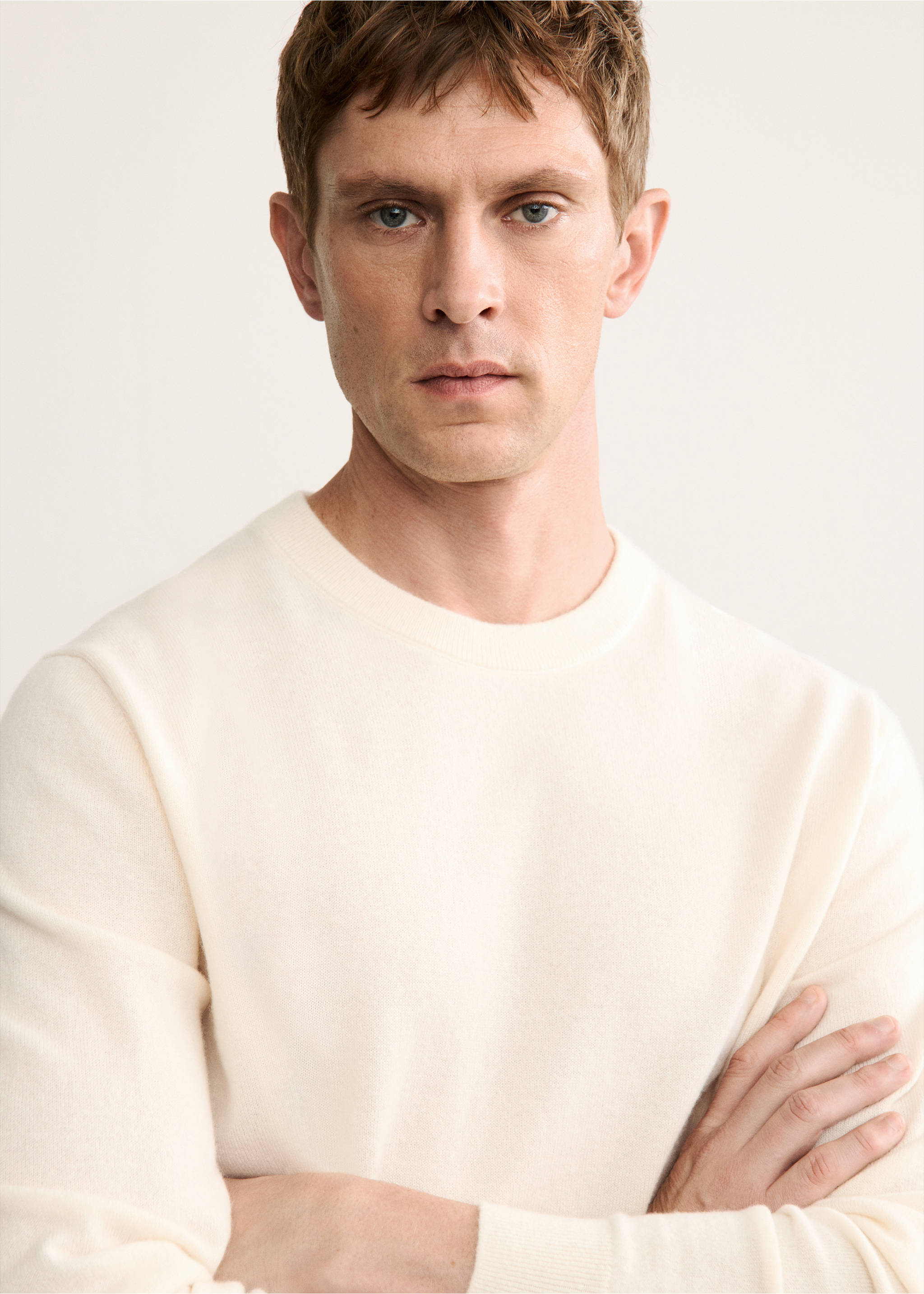 Jersey 100% cashmere regular fit - Detalle del artículo 1, Blanco marfil. Ref: 17068276-00.