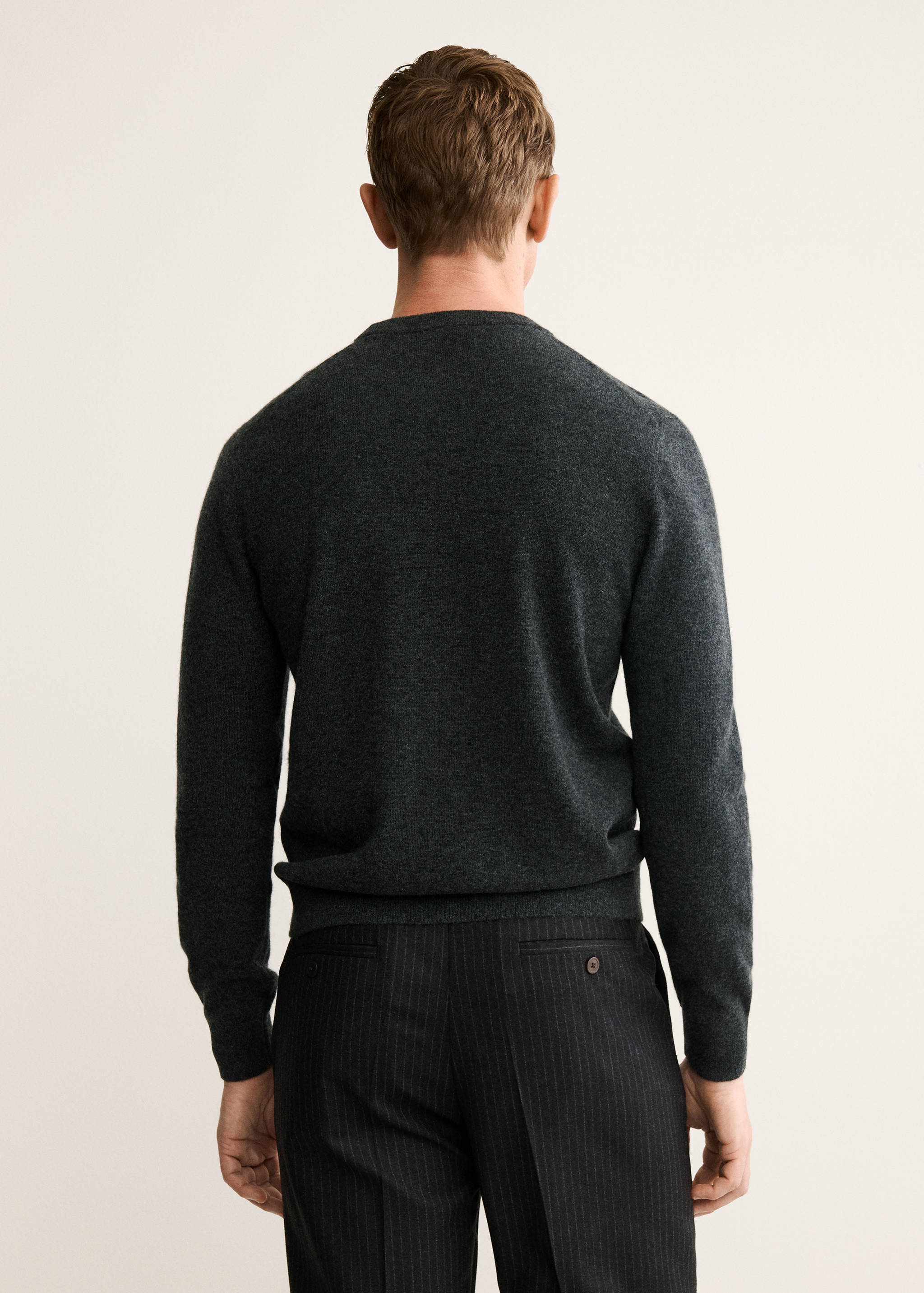 Jersey 100% cashmere regular fit - Reverso del artículo
