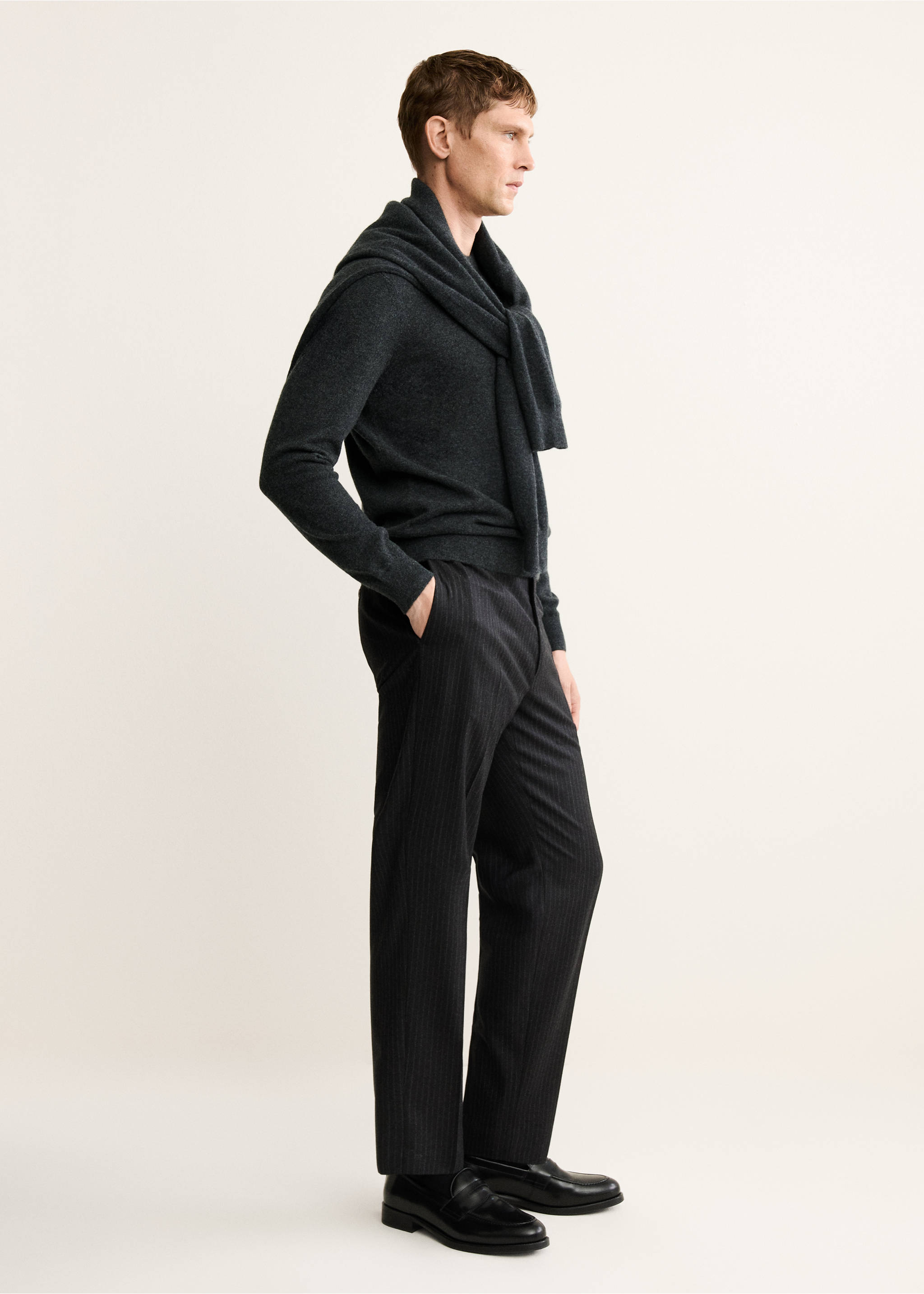 Jersey 100% cashmere regular fit - Detalle del artículo 2, Gris antracita. Ref: 17068276-00.