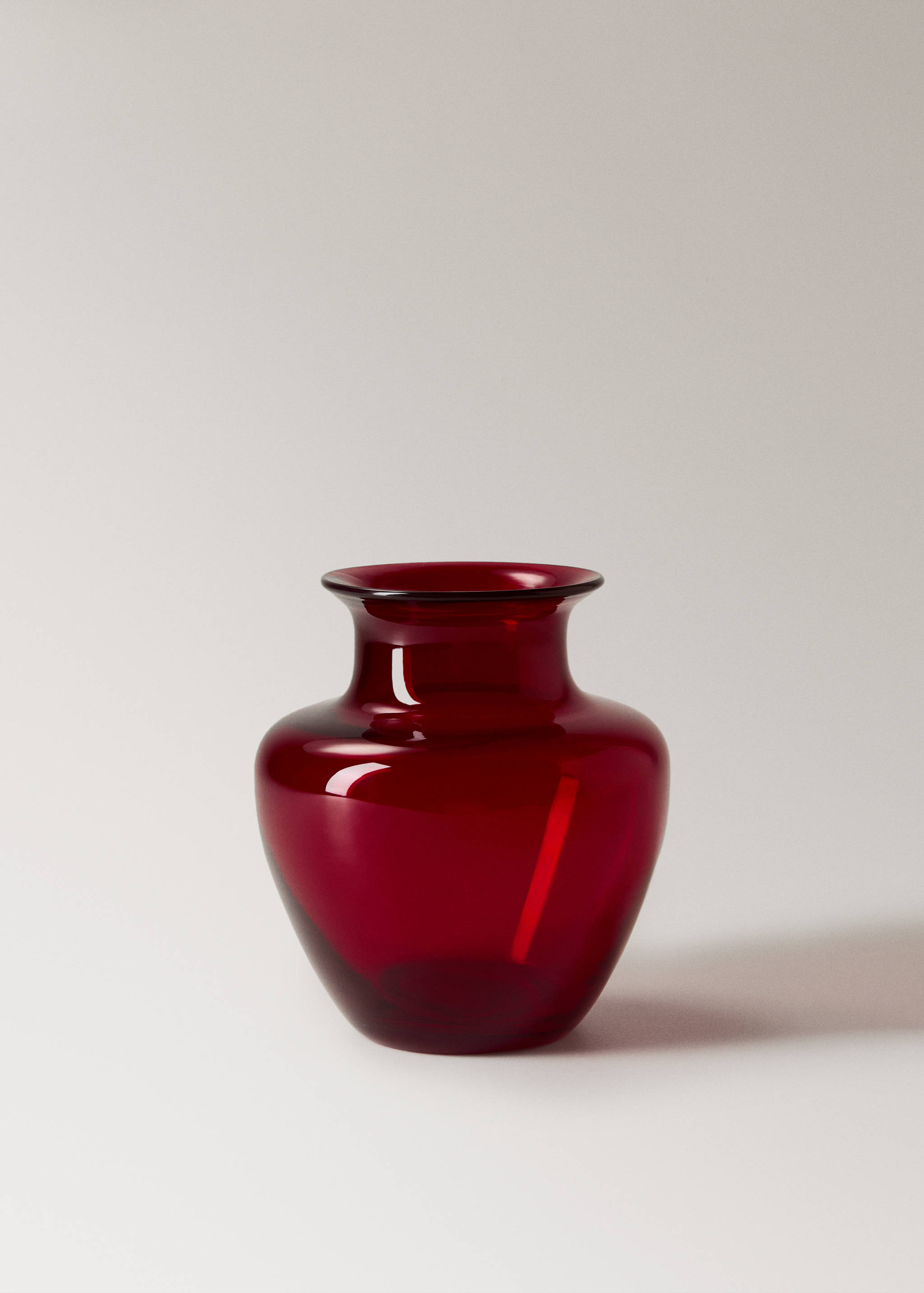 Low glass vase - Article without model