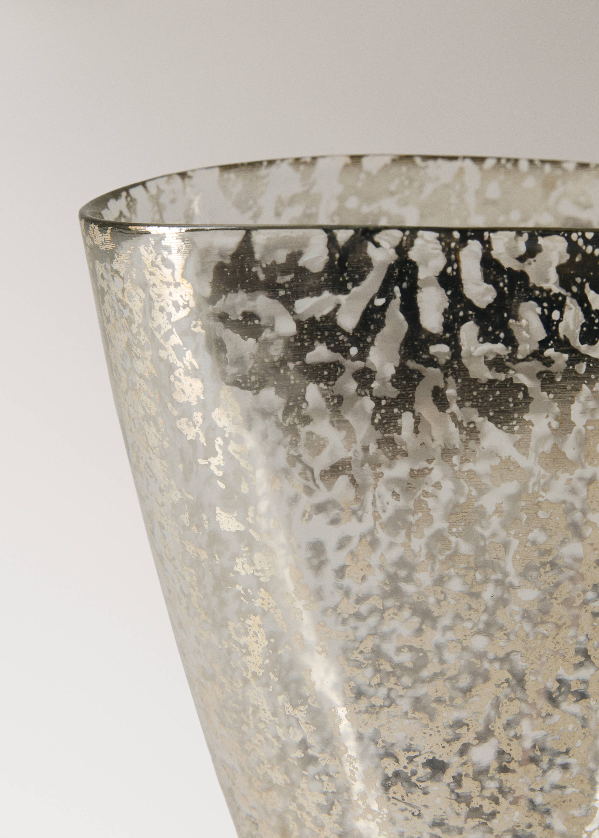 Small metallic-effect glass vase - Details of the article 1