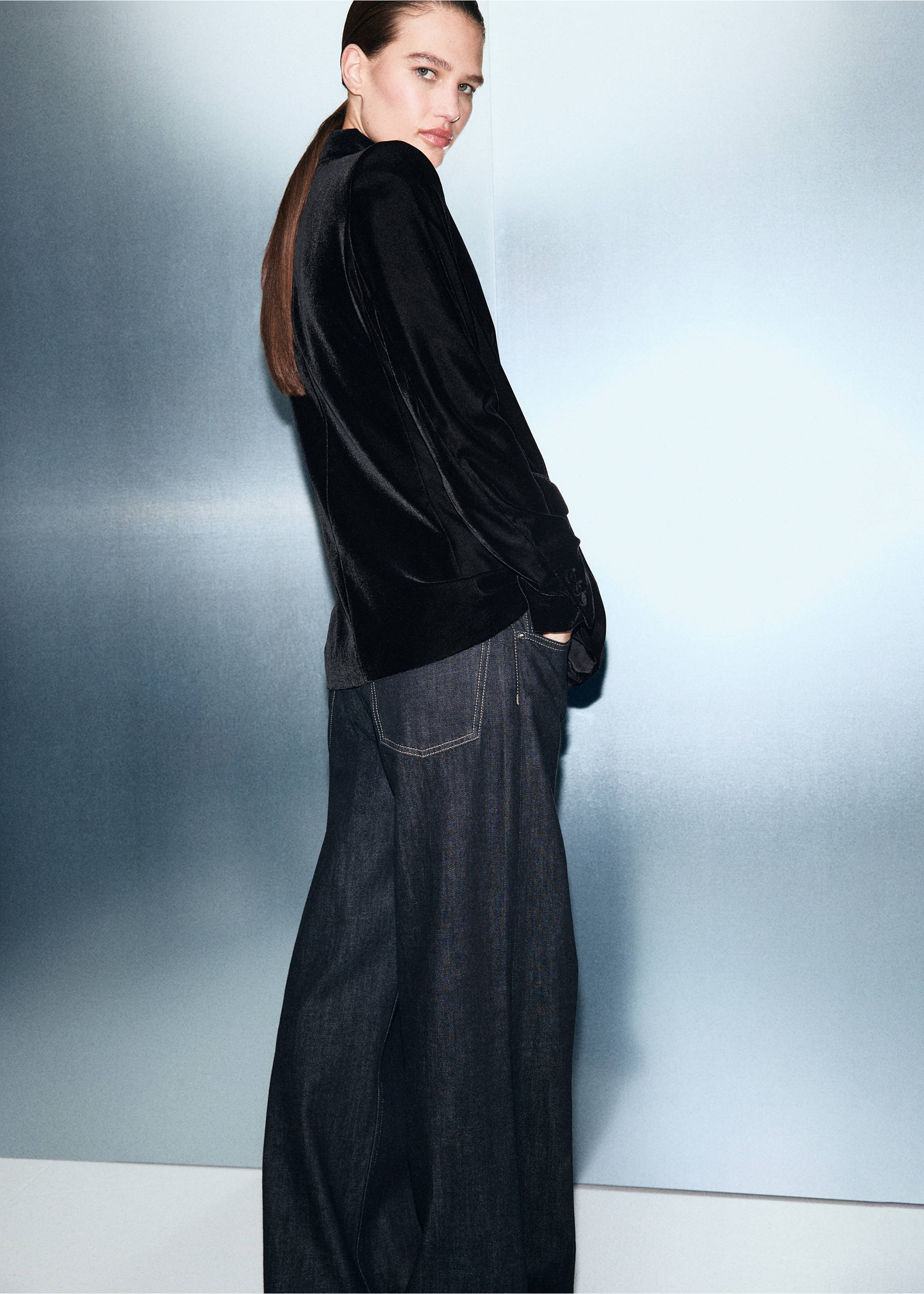 Double-breasted velvet jacket - Reverse of the article, Black. Ref: 17068287-00.