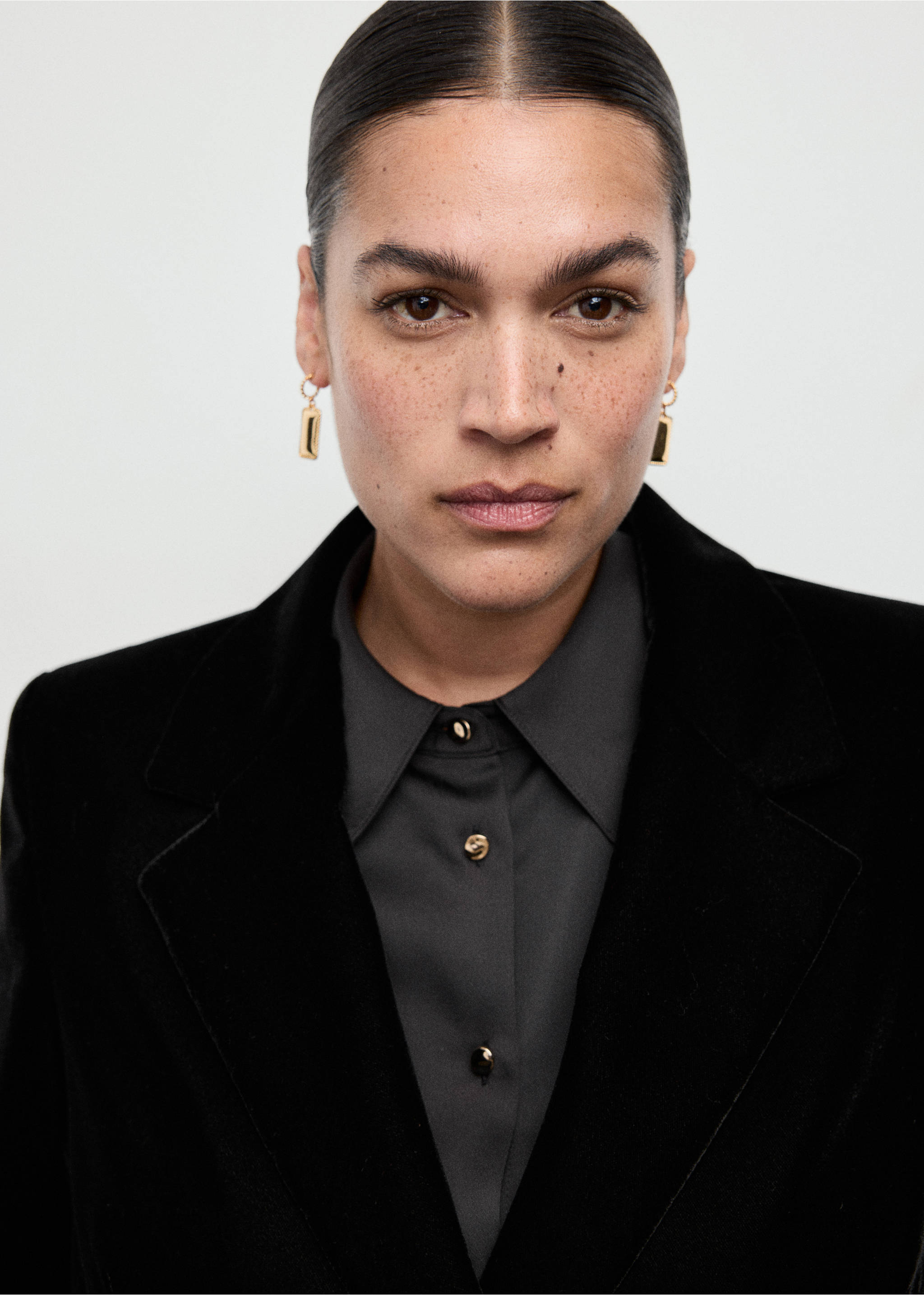 Double-breasted velvet jacket - Details of the article 4, Black. Ref: 17068287-00.