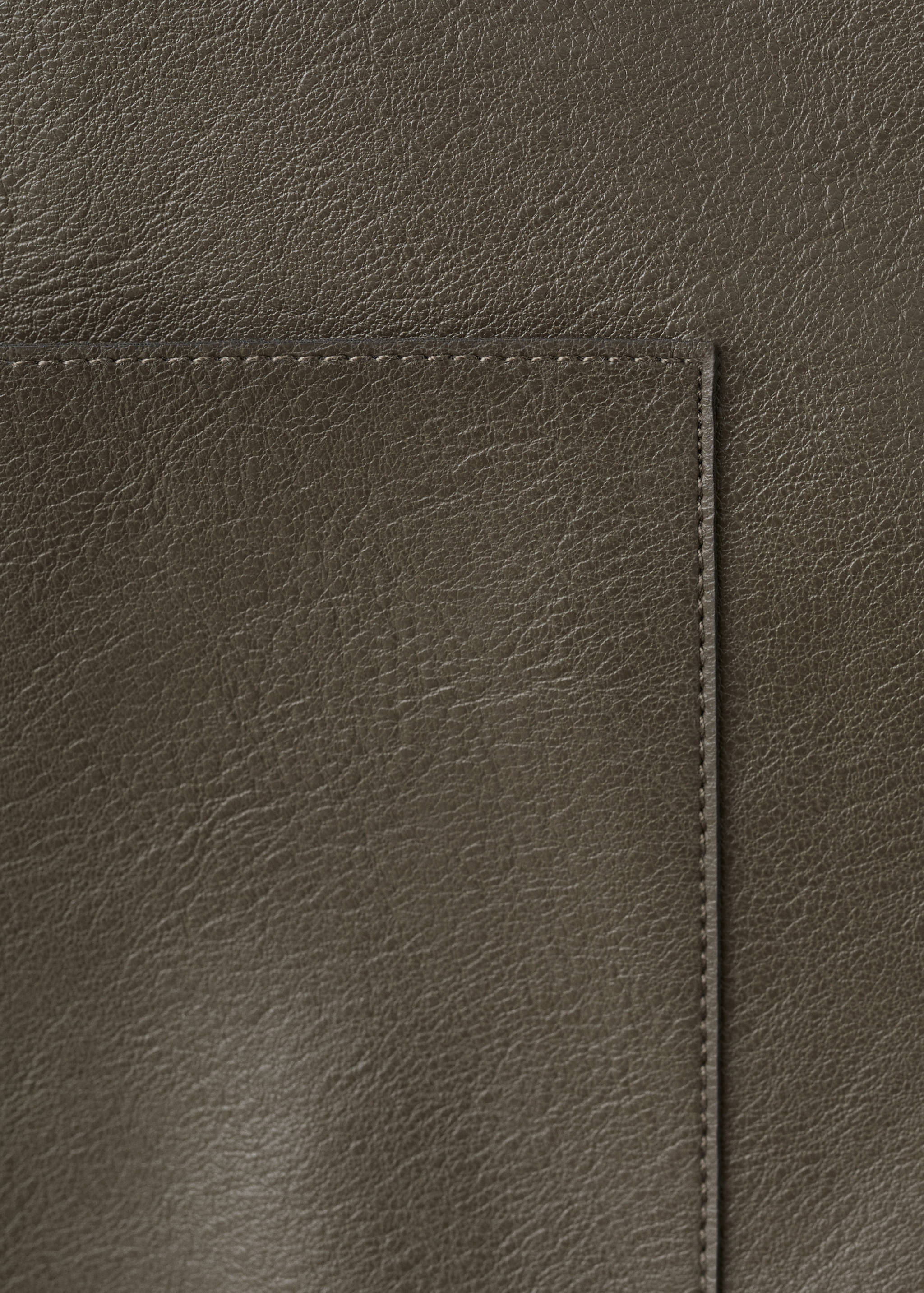 جاكيت بتأثير الجلد مع جيوب - تفاصيل المنتج 8