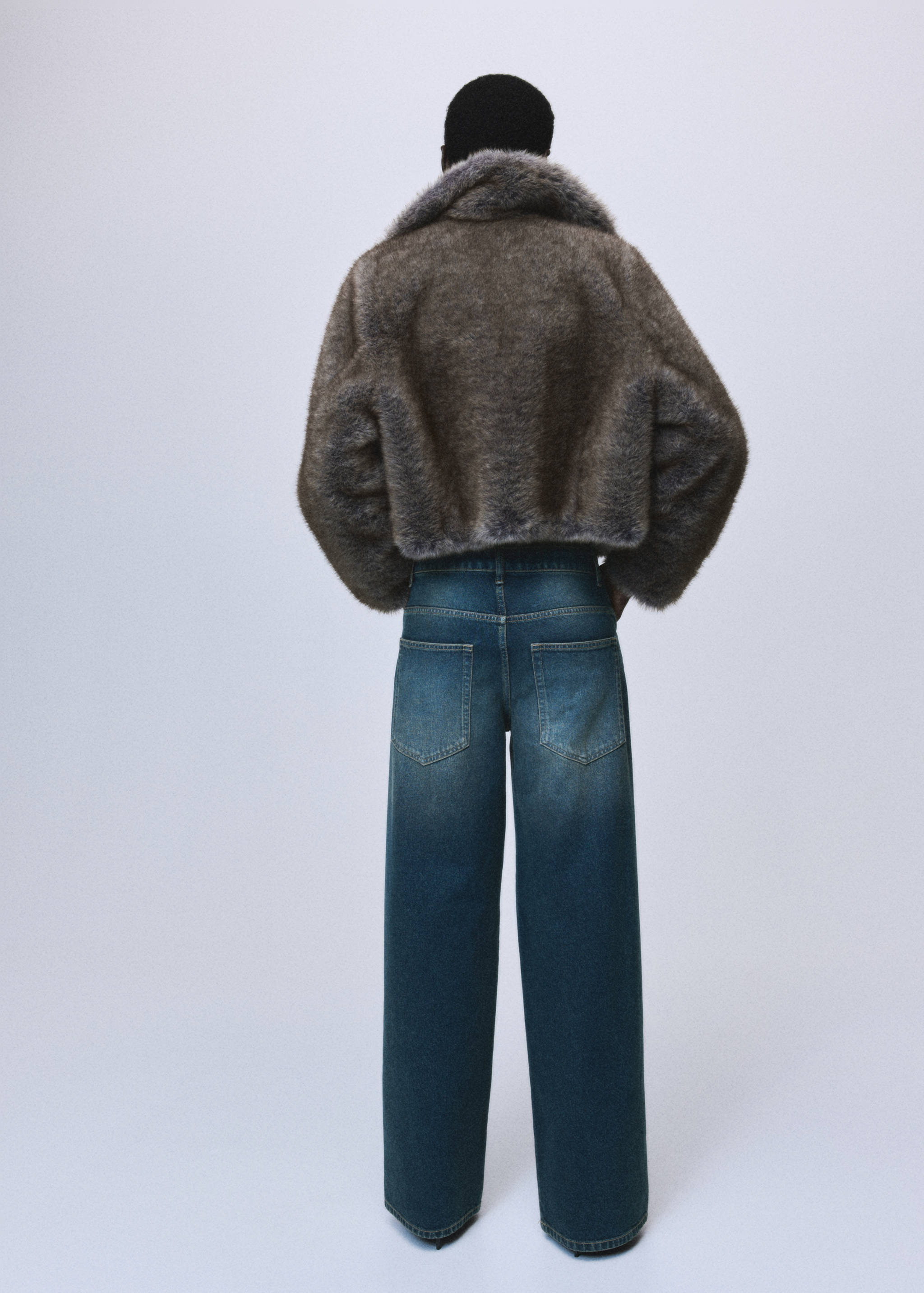 Jeans rectos tachuelas - Reverso del artículo