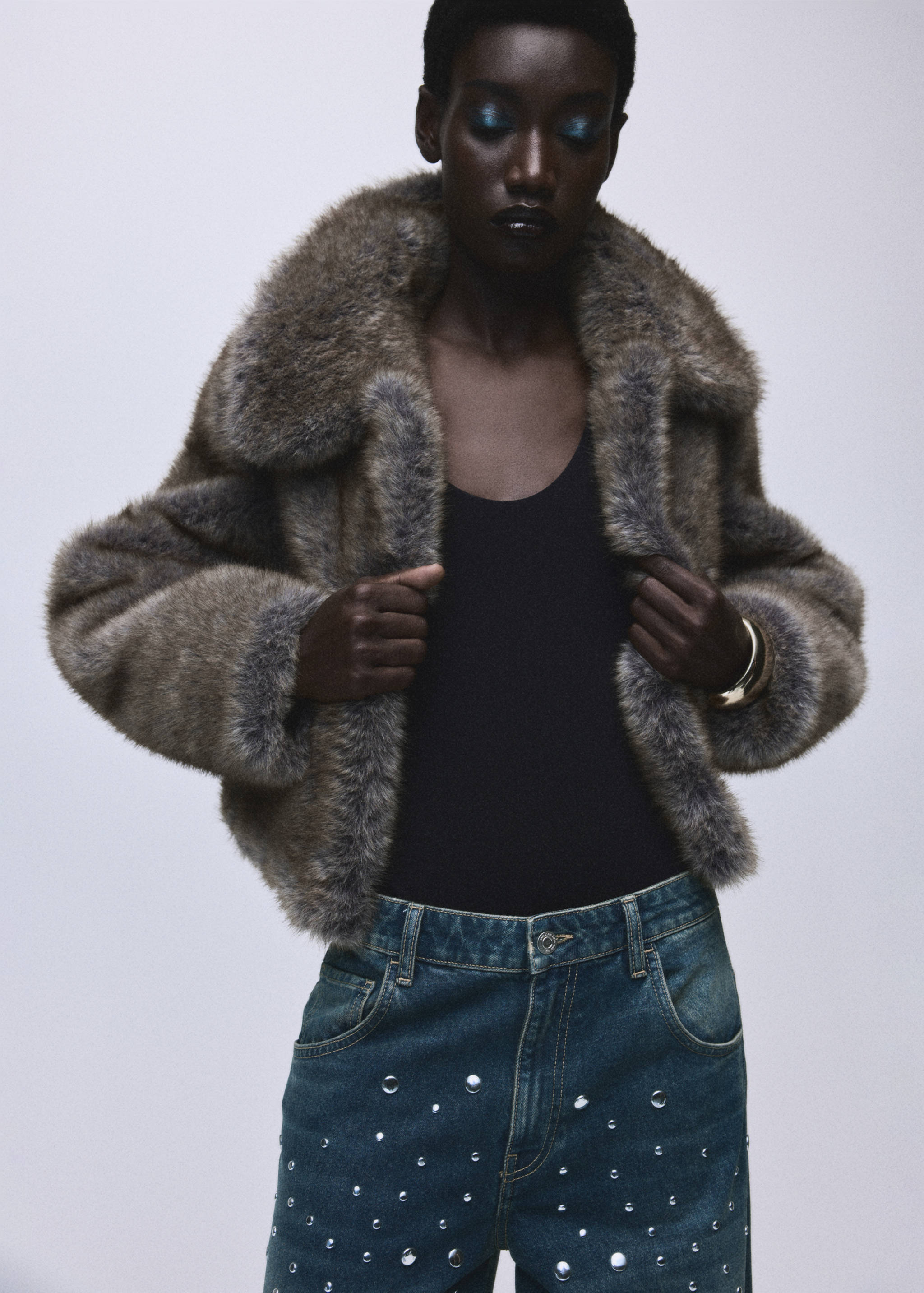 Straight-fit jeans with studs - Details of the article 1
