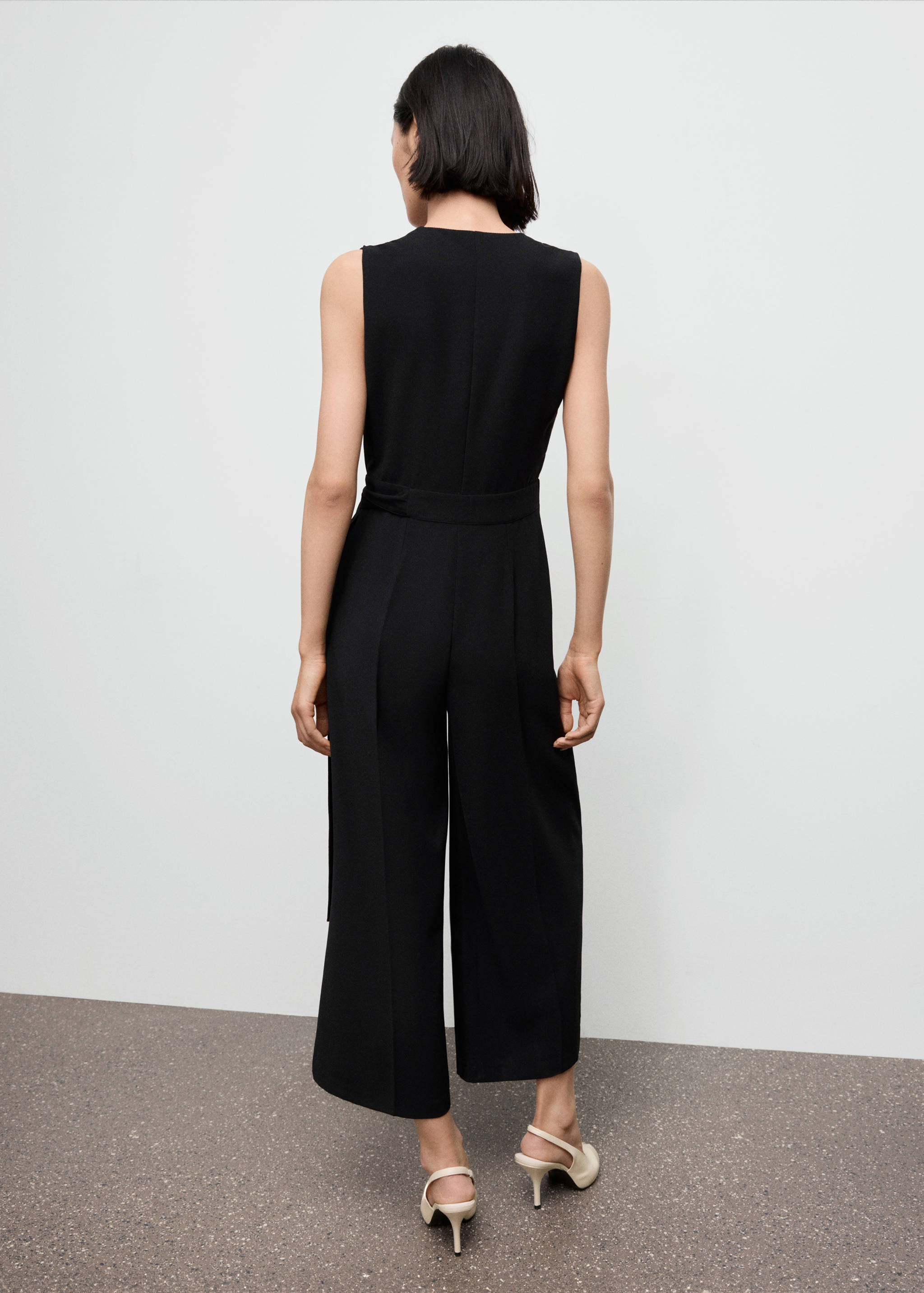 Belt wrap jumpsuit - Reverse of the article