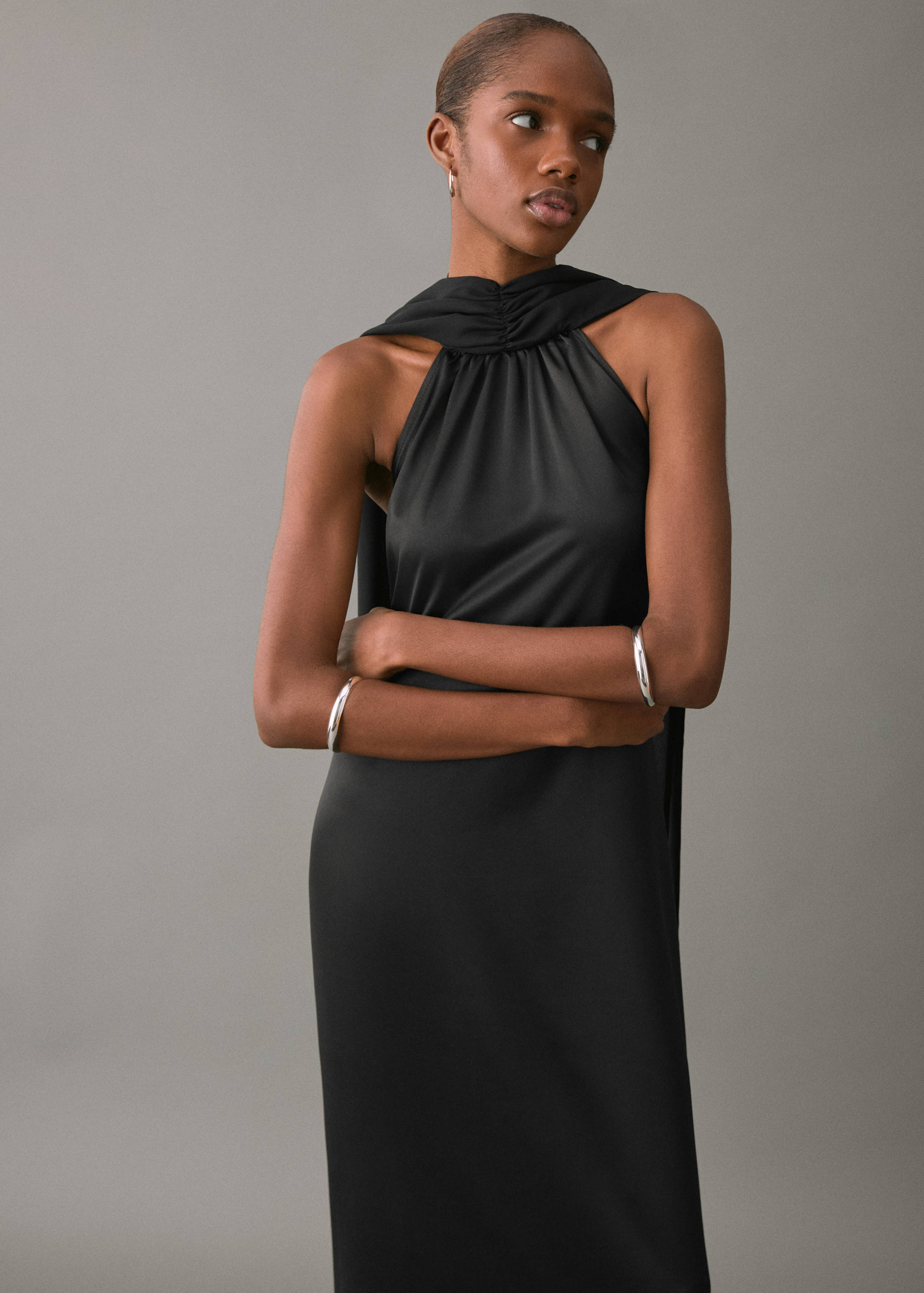 Satin halter neck dress - Medium plane