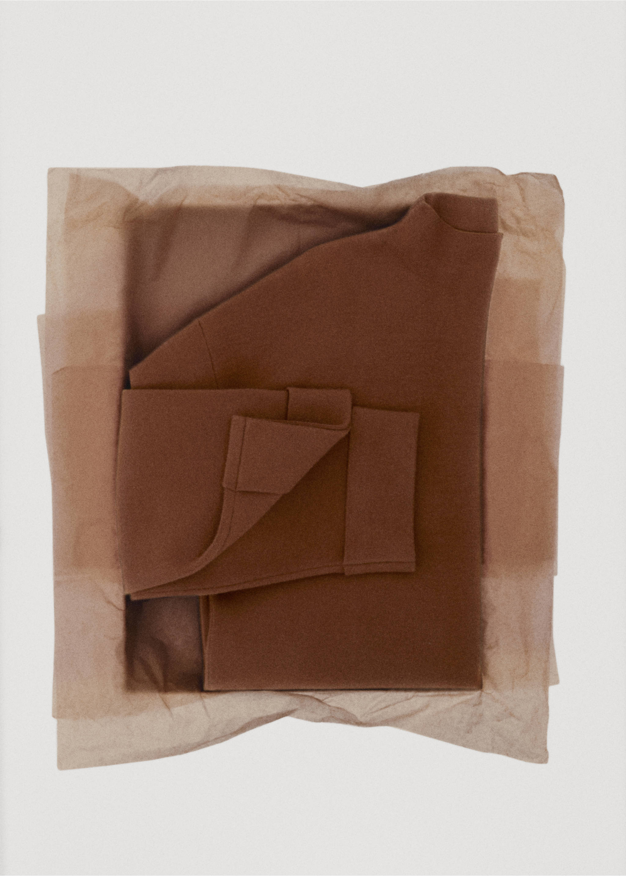 High collar sweater - Details of the article 7, Caramel. Ref: 17068639-00.