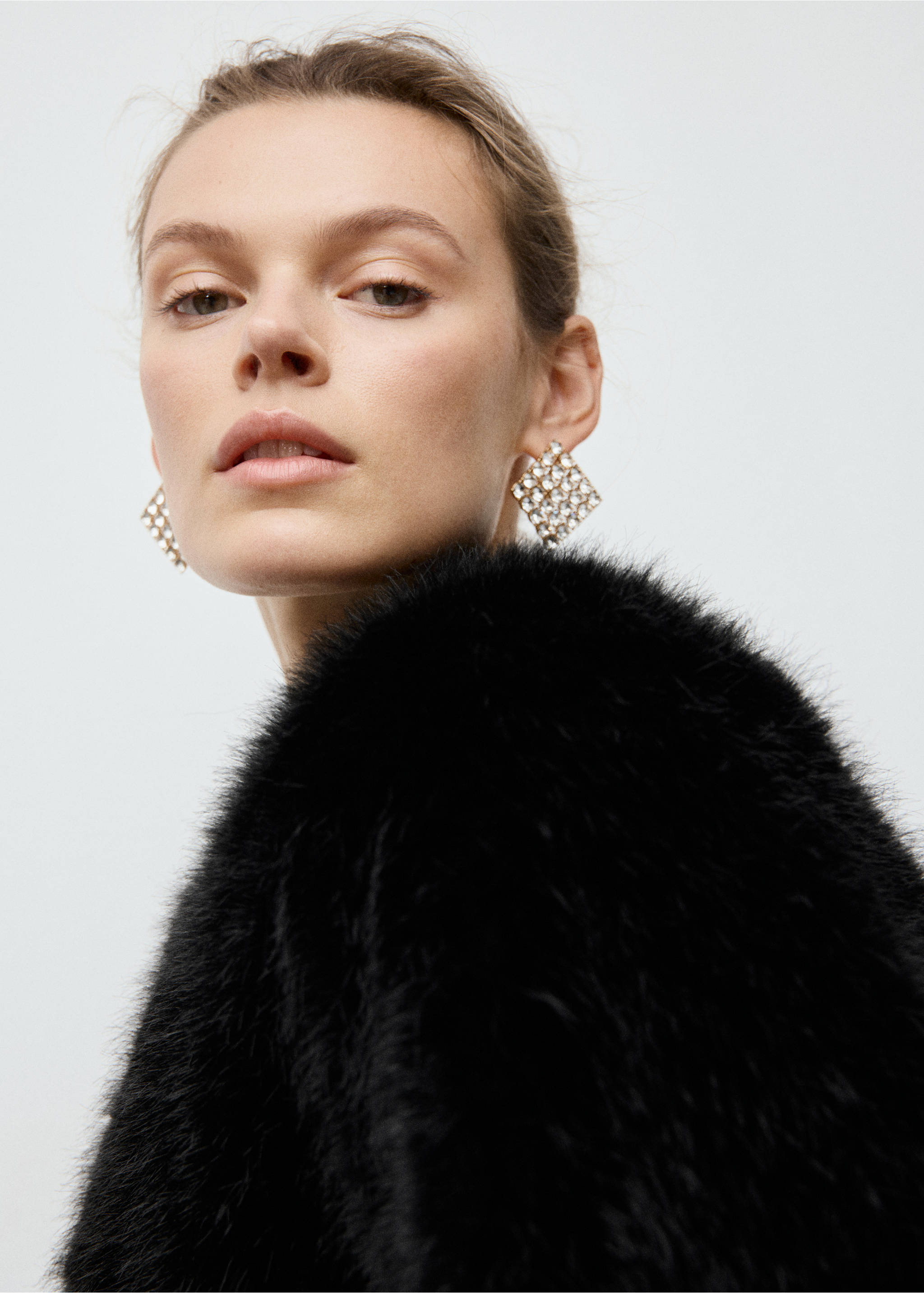 Faux-fur cropped jacket - Details of the article 1, Black. Ref: 17069093-00.
