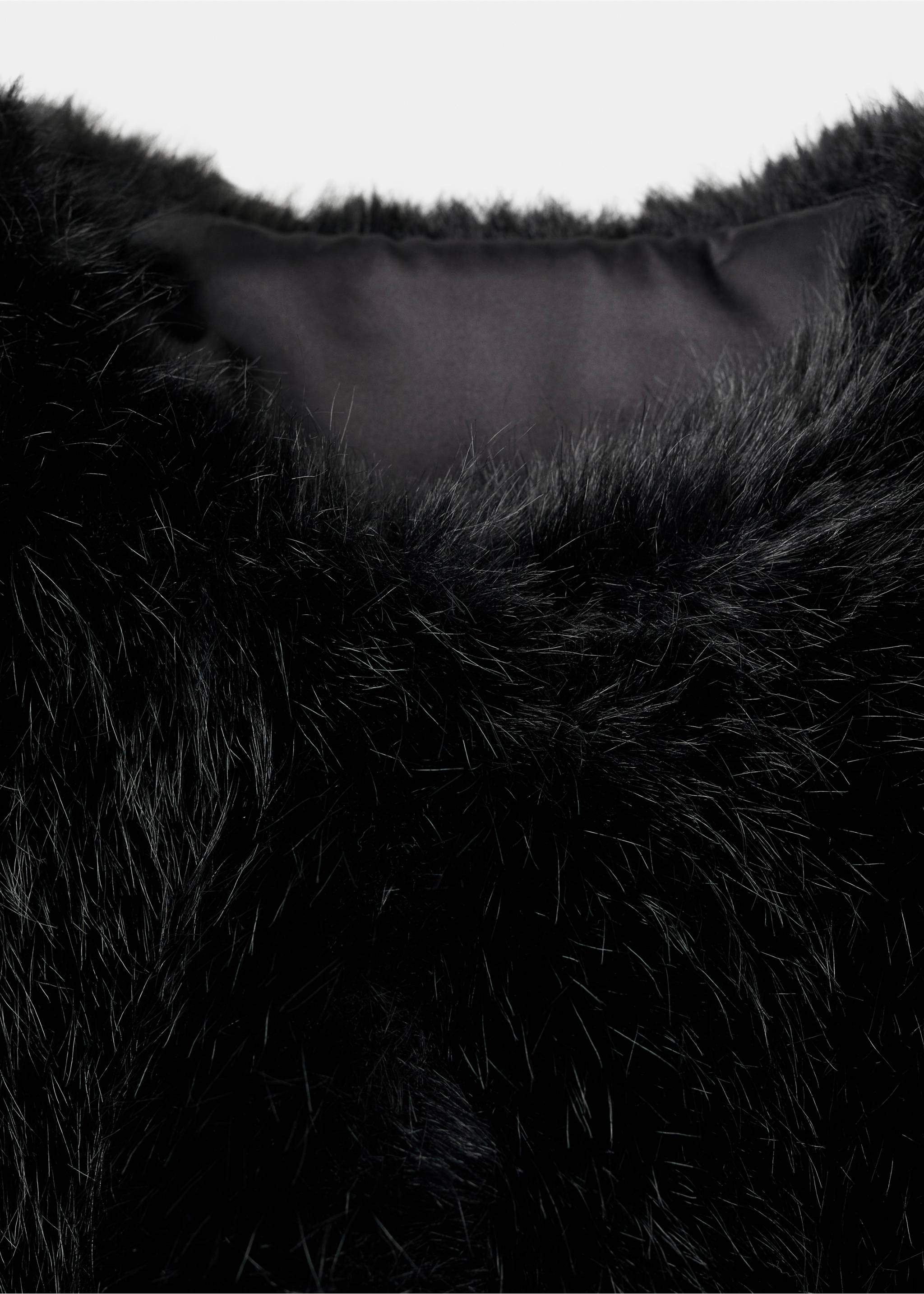 Faux-fur cropped jacket - Details of the article 8, Black. Ref: 17069093-00.