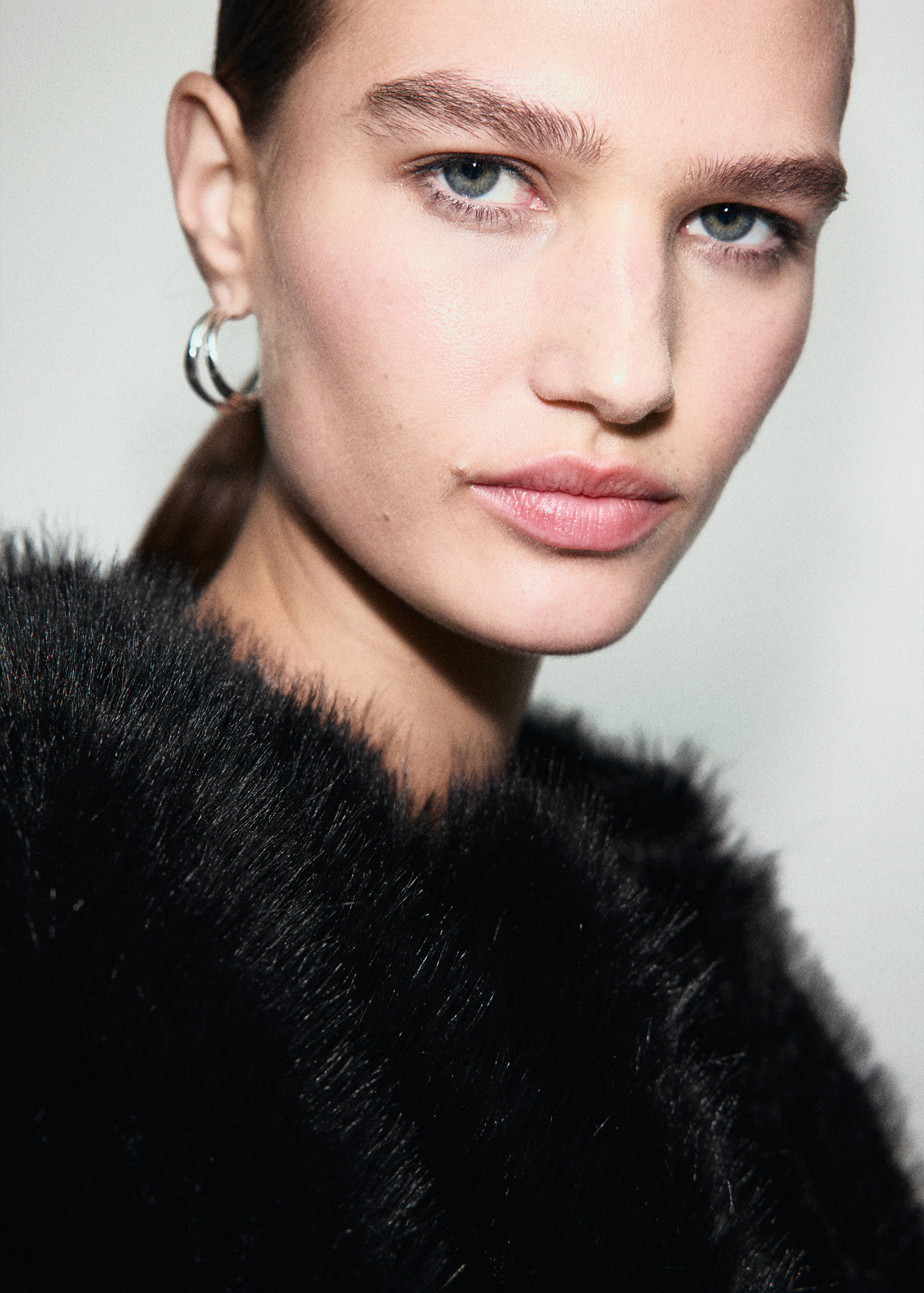 Faux-fur cropped jacket - Details of the article 1