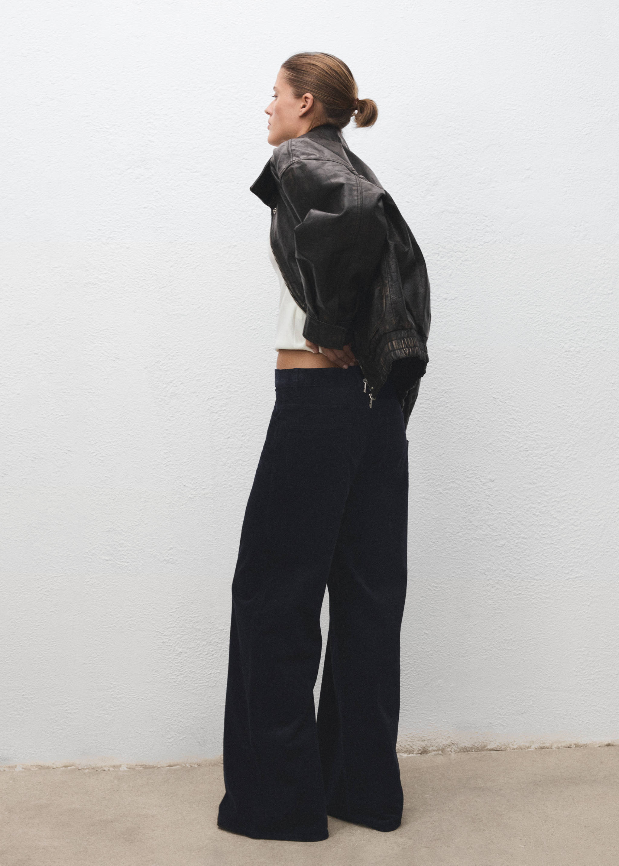 Jean large en velours côtelé - Verso de l’article