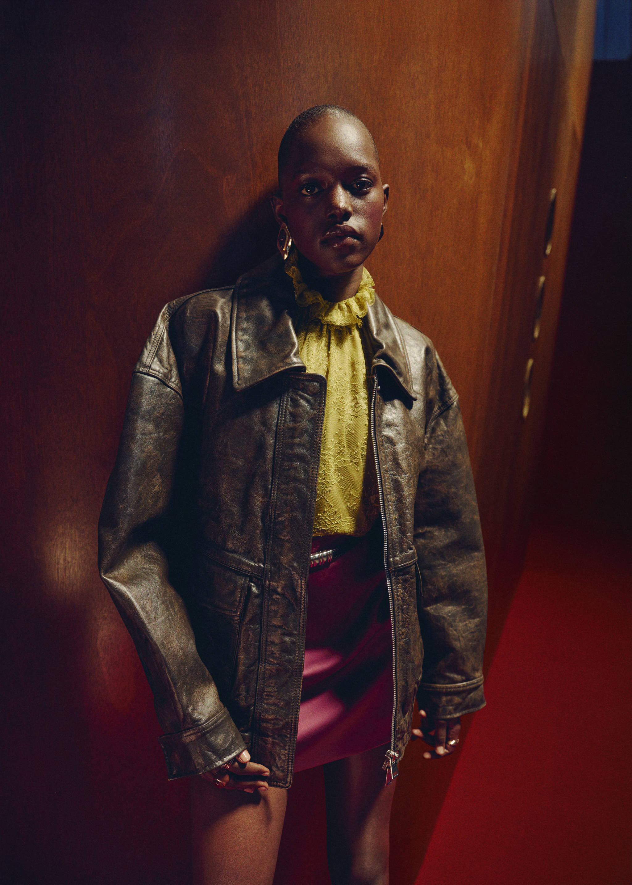 Top en dentelle avec col à rabats - Plan moyen