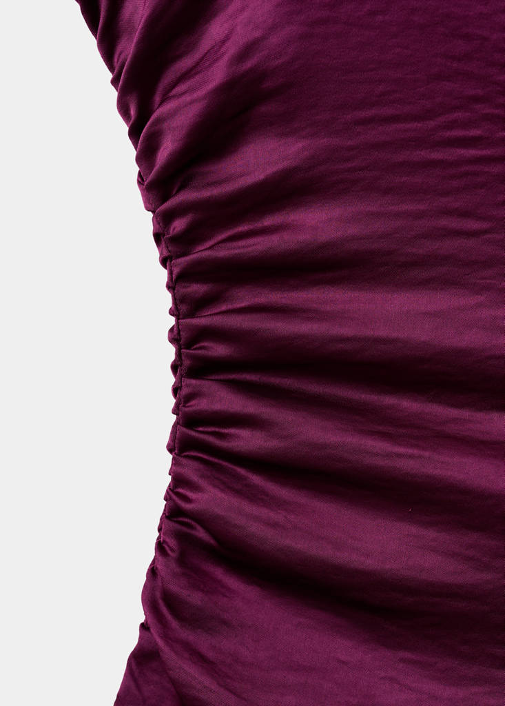 Satin dress with creased effect — Strawberry