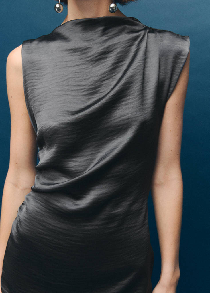 Satin dress with creased effect — Grey