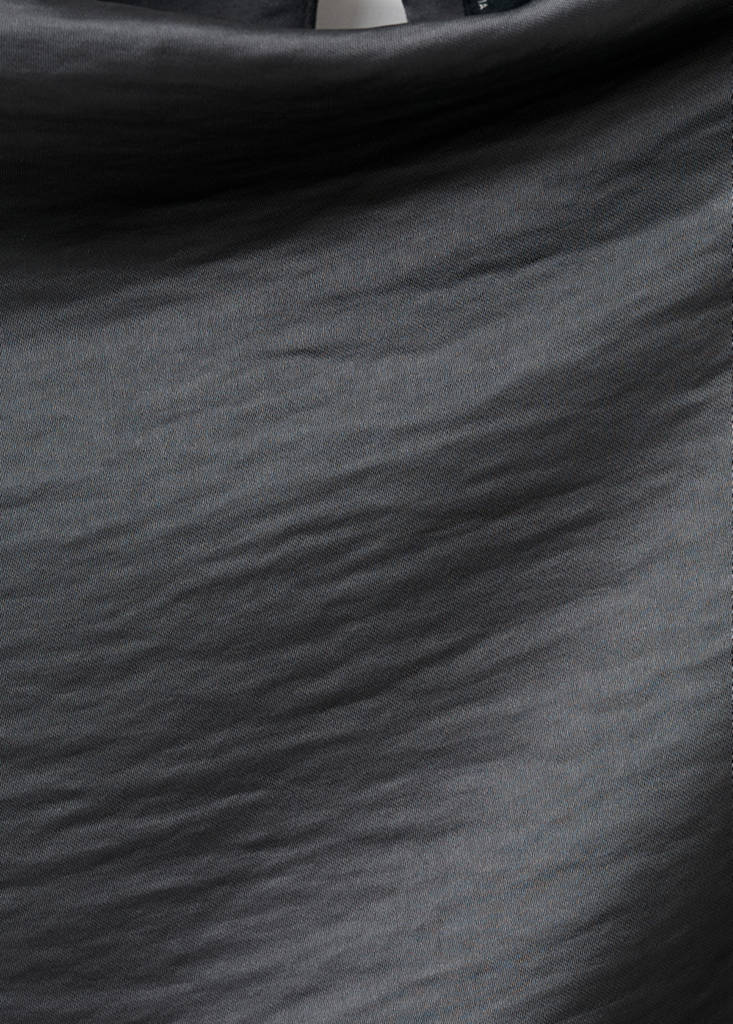 Satin dress with creased effect — Grey