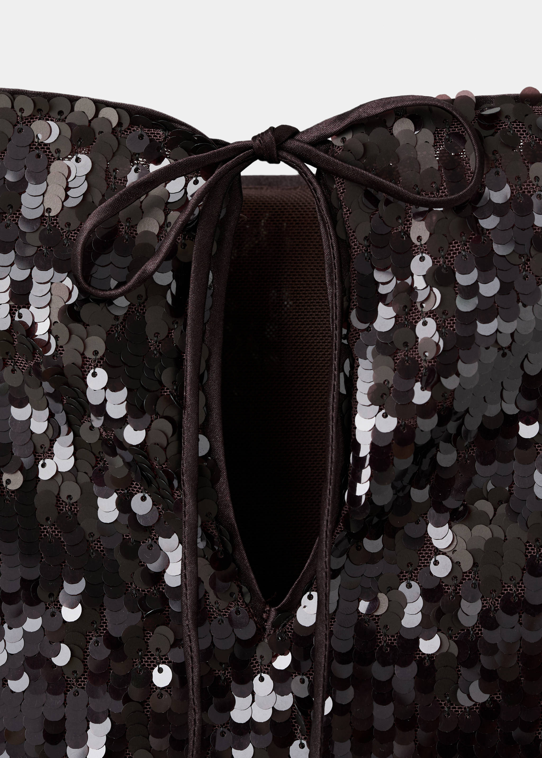 Bell-sleeved top with sequins - Details of the article 8