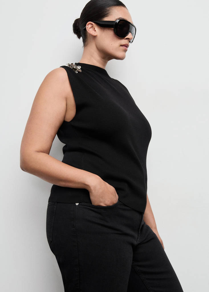 Knitted top with metallic flower — Black