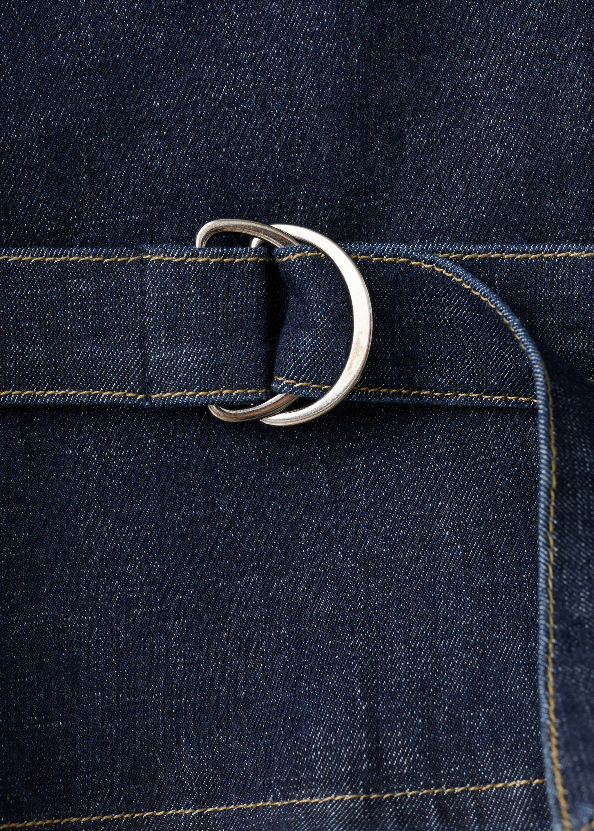 Fitted denim jacket with pockets - Details of the article 0